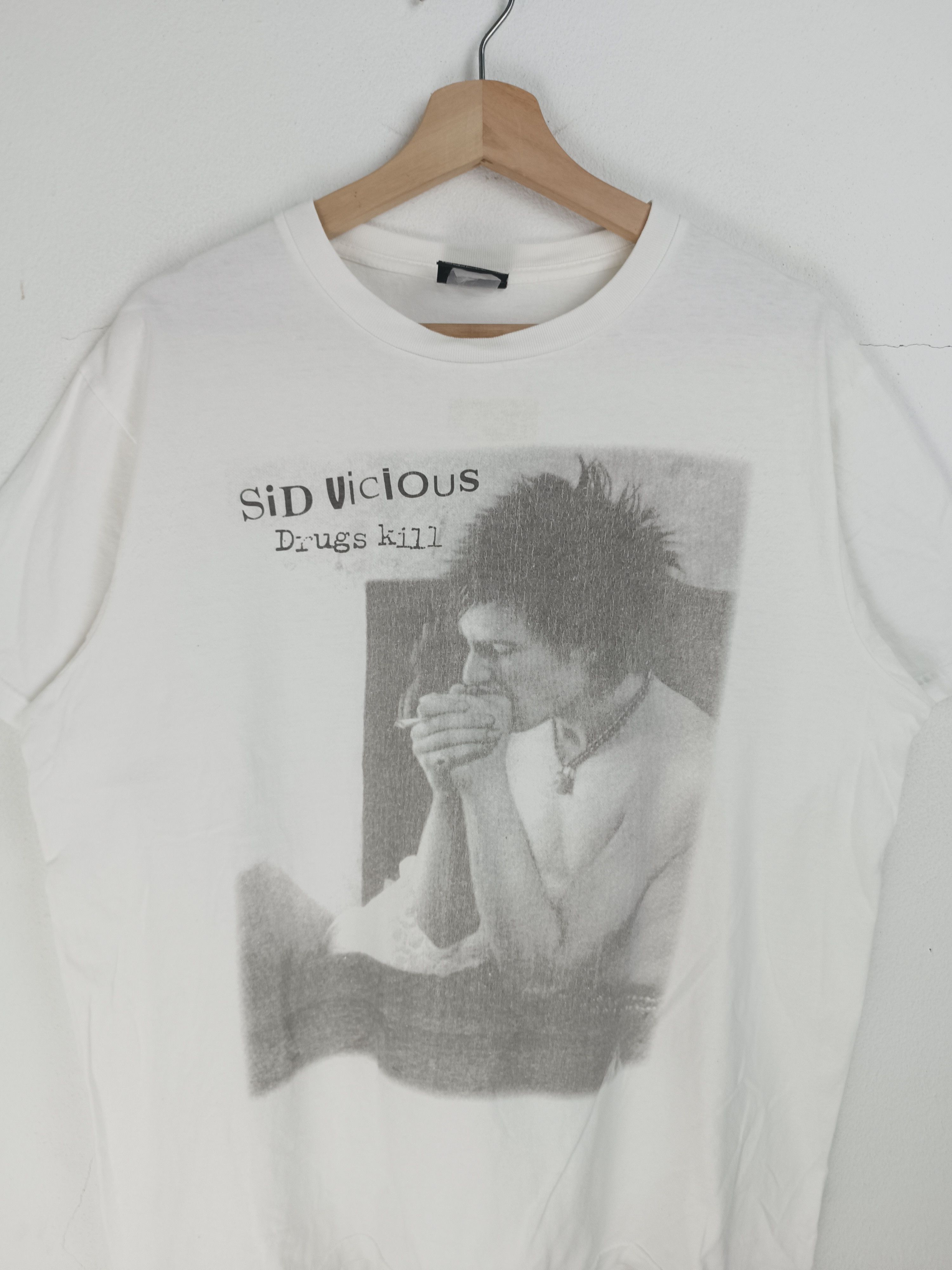 Band Tees VINTAGE 2000s SEX PISTOLS SID VICIOUS VIVIENNE PUNK CLASH Size US L / EU 52-54 / 3 - 7 Thumbnail