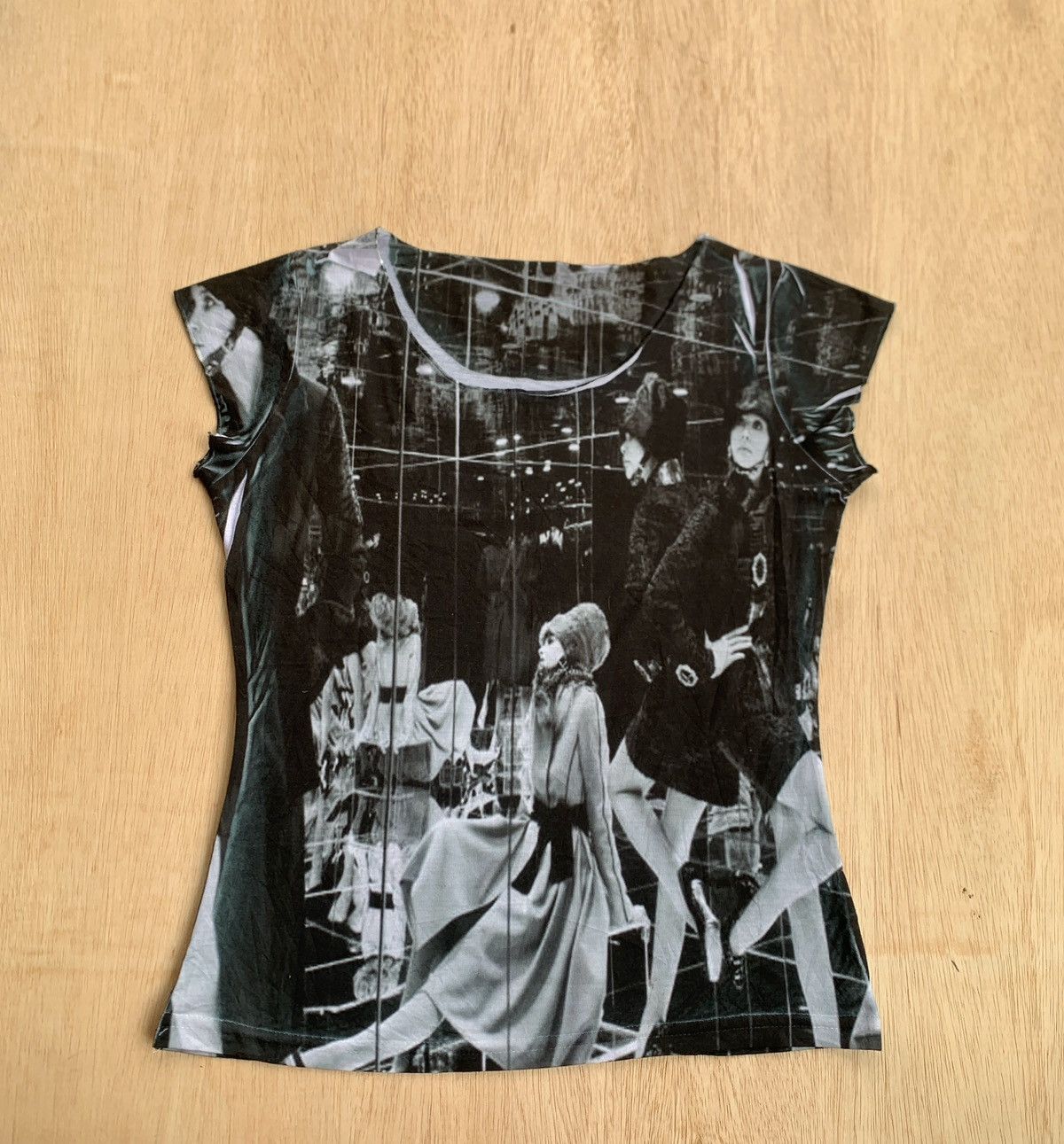 20471120 × Japanese Brand Y2k Jpg Style Art Women's Tshirt Size M / US 6-8 / IT 42-44 - 1 Thumbnail