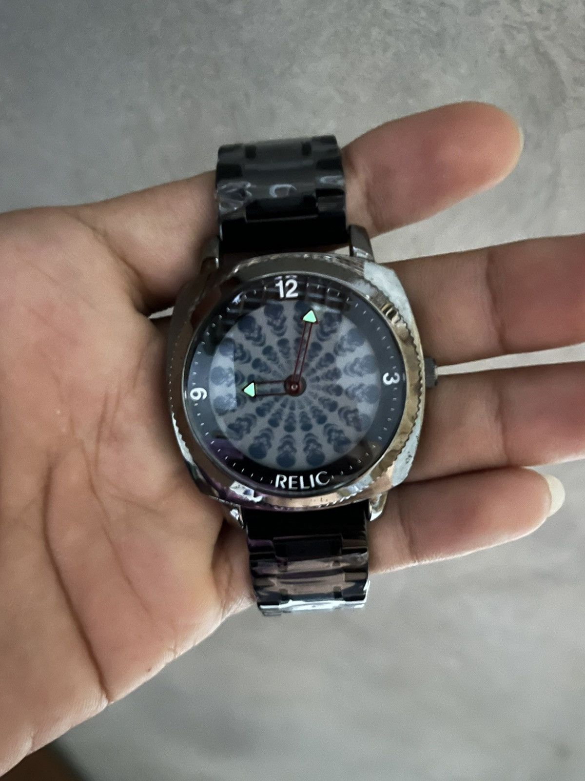 Fossil Vintage RELIC BIG TIC WATCH SPIRAL SKULL BLACK Size ONE SIZE - 9 Thumbnail