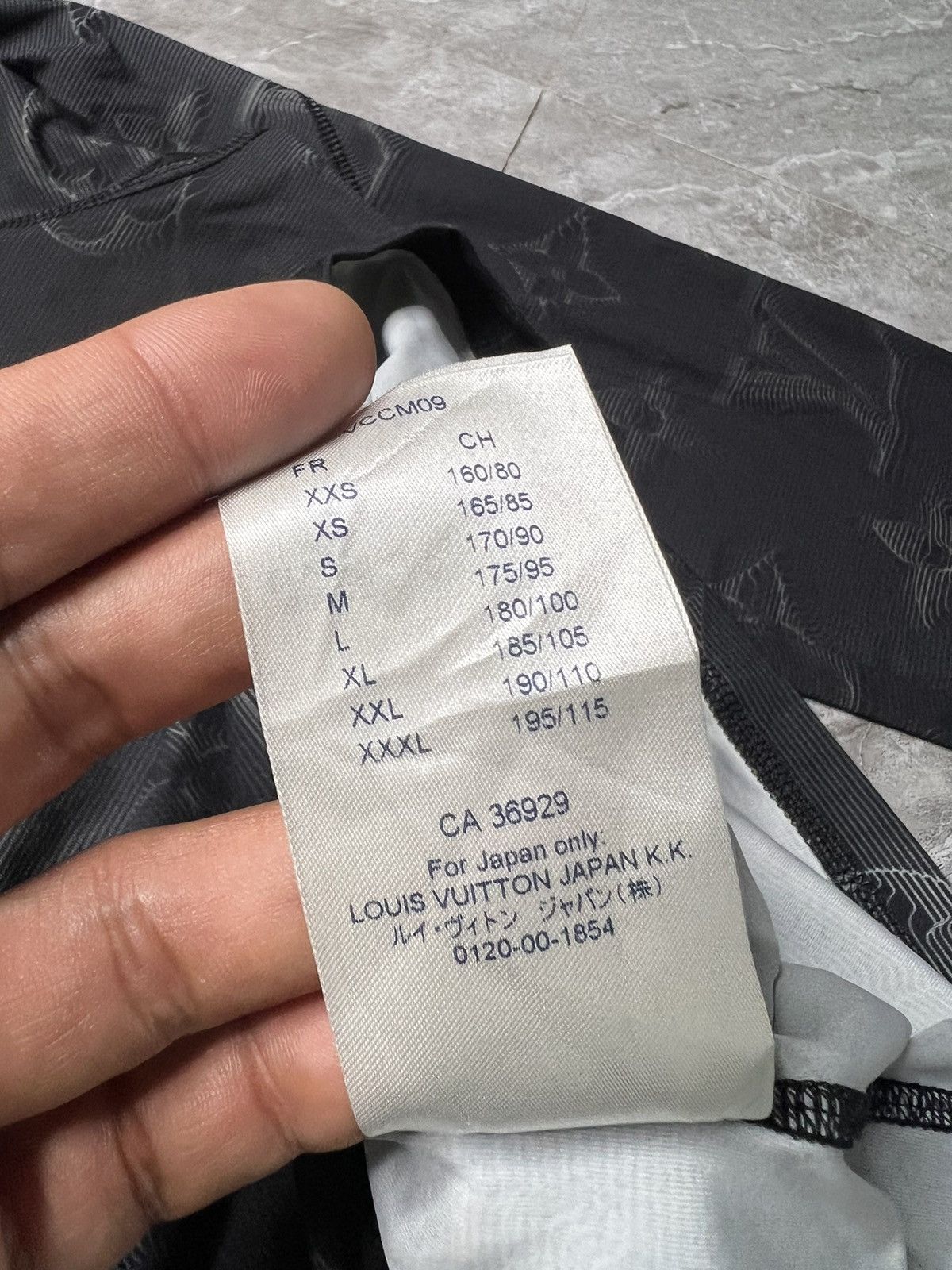 Louis Vuitton × Virgil Abloh Louis Vuitton 2054 Technical Half zip L/S Mono Size US L / EU 52-54 / 3 - 13 Thumbnail