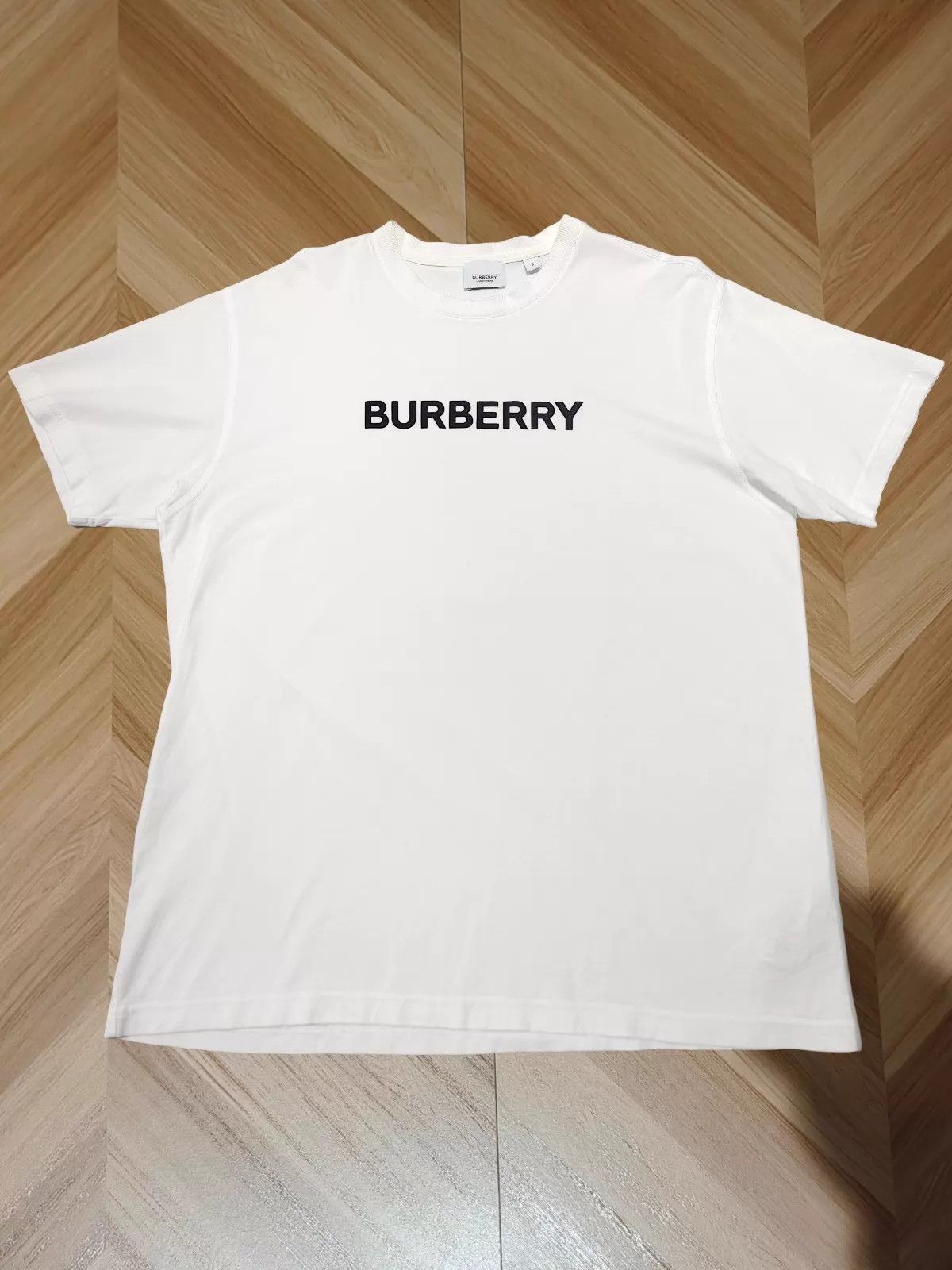 Burberry Burberry Classic Short Sleeve T-Shirt 99 New S Oversized Size US S / EU 44-46 / 1 - 1 Thumbnail