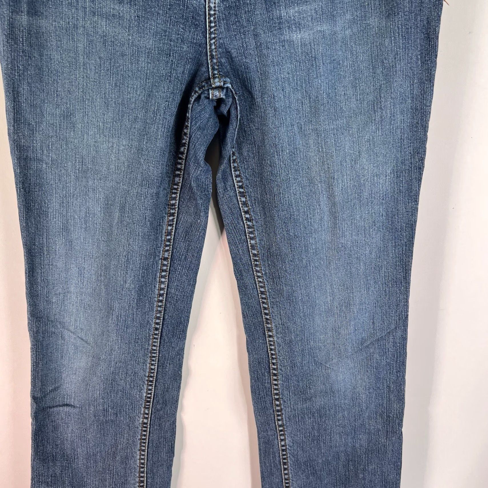 Eddie Bauer VINTAGE Eddie Bauer Reg Fit Straight Leg Denim Jeans Women's Size 8 Blue 30X32 Size 30" / US 8 / IT 44 - 3 Thumbnail