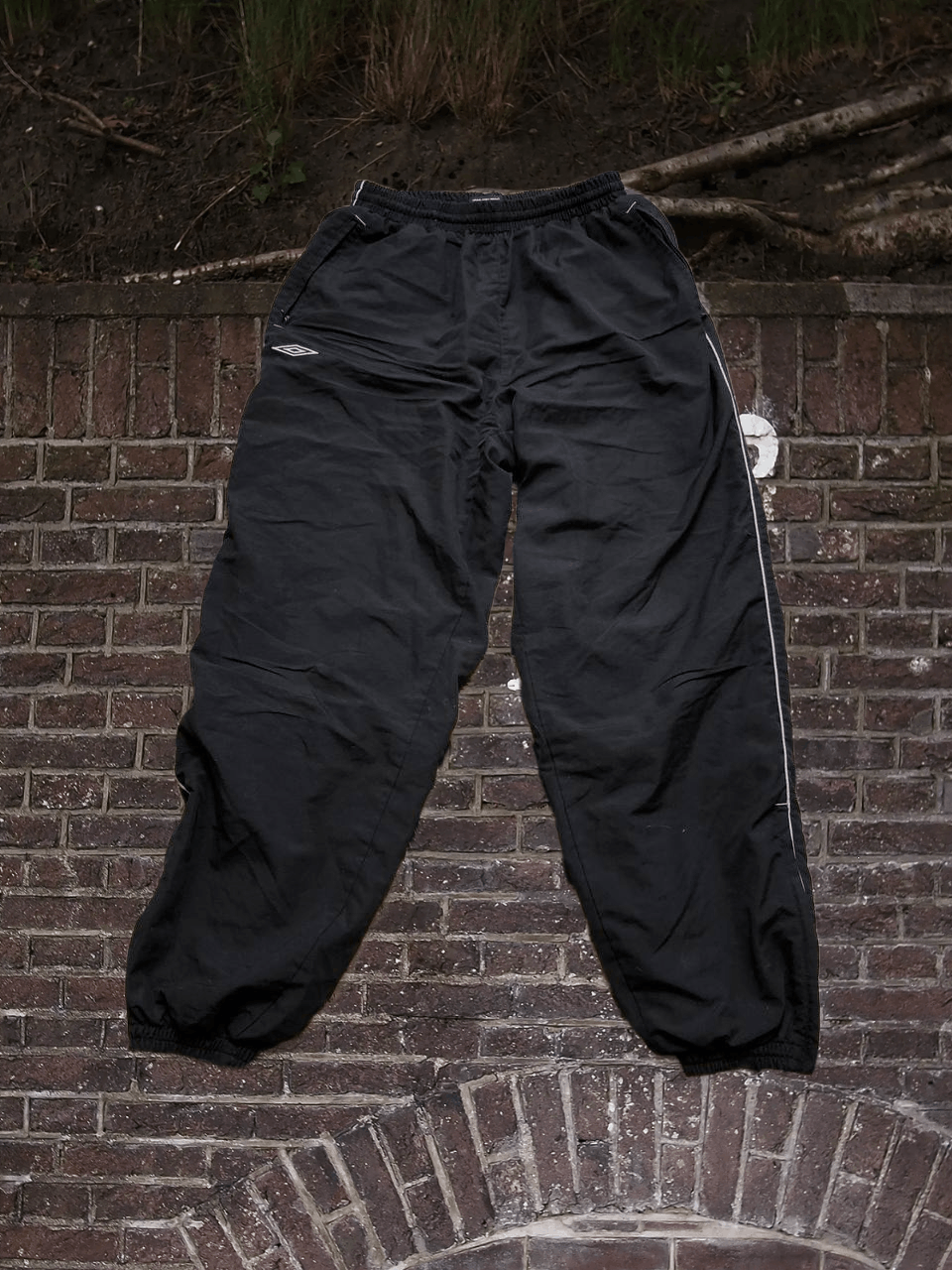 Umbro Umbro Vintage Mens Nylon Baggy Parachute Pants Size US 34 / EU 50 - 1 Thumbnail