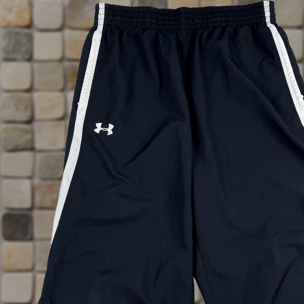 Under Armour Under Armour Track Pants Men Large Black Relaxed Straight Lined Baggy Workout Gym Size US 31 - 1 Thumbnail