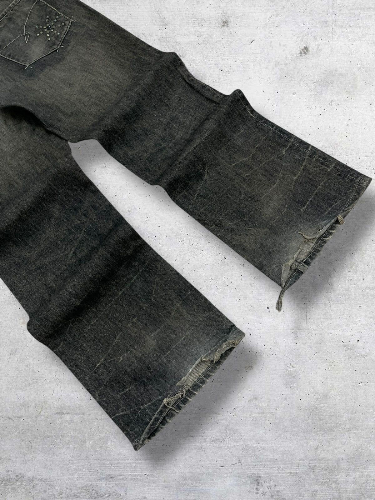 Japanese Brand VINTAGE DISTRESSED MUDWASH STUDDED JAPAN FLASH REPORT DENIM Size US 32 / EU 48 - 9 Thumbnail