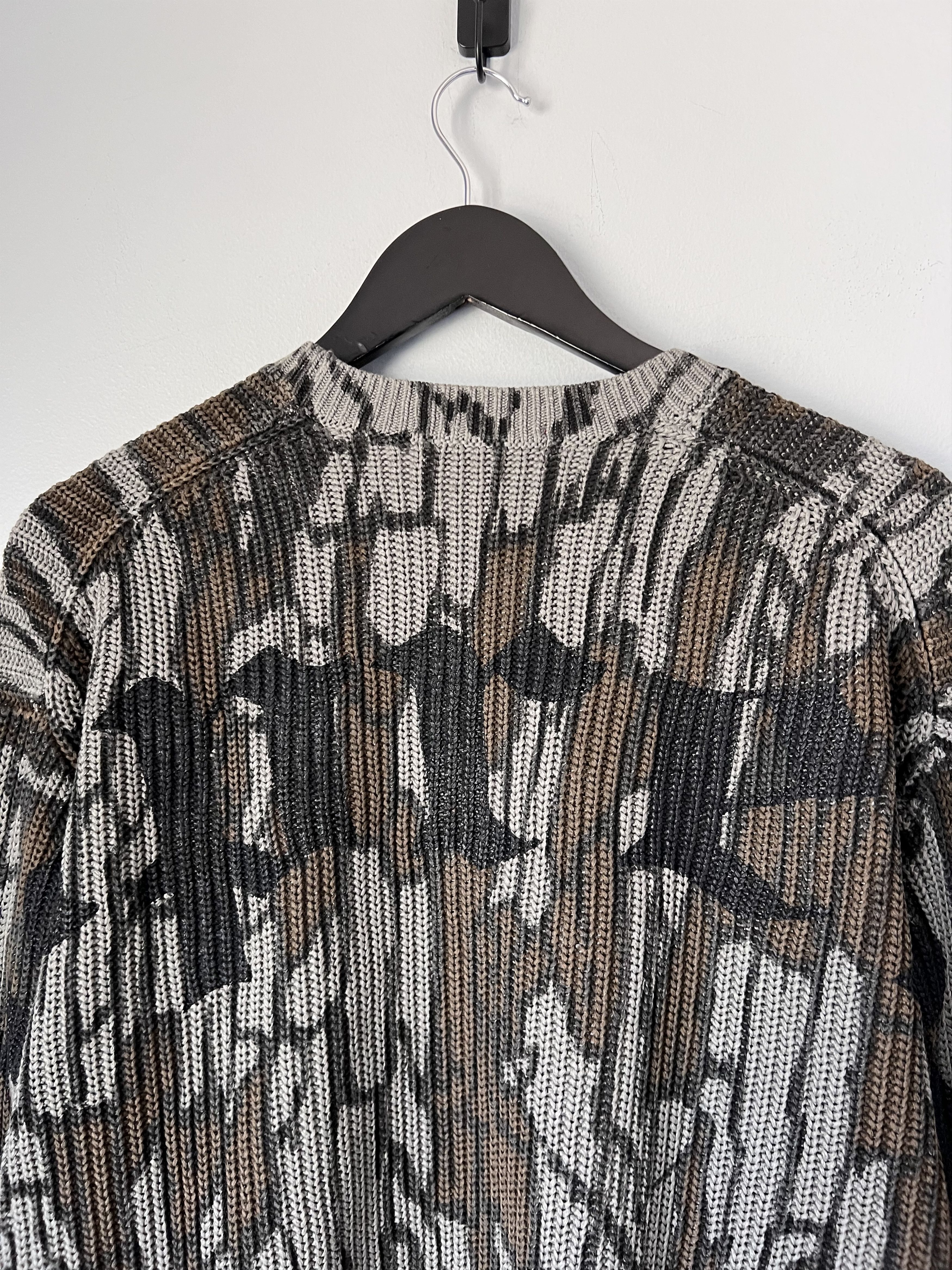 Supreme Supreme Old English Printed Sweater in Mossy Oak Camo Size US XL / EU 56 / 4 - 4 Thumbnail