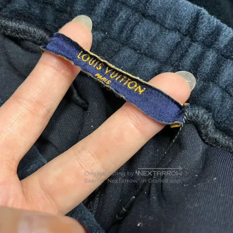 Louis Vuitton Louis Vuitton size xl Black multi-pocket full-print straigh Size US 28 / EU 44 - 2 Thumbnail