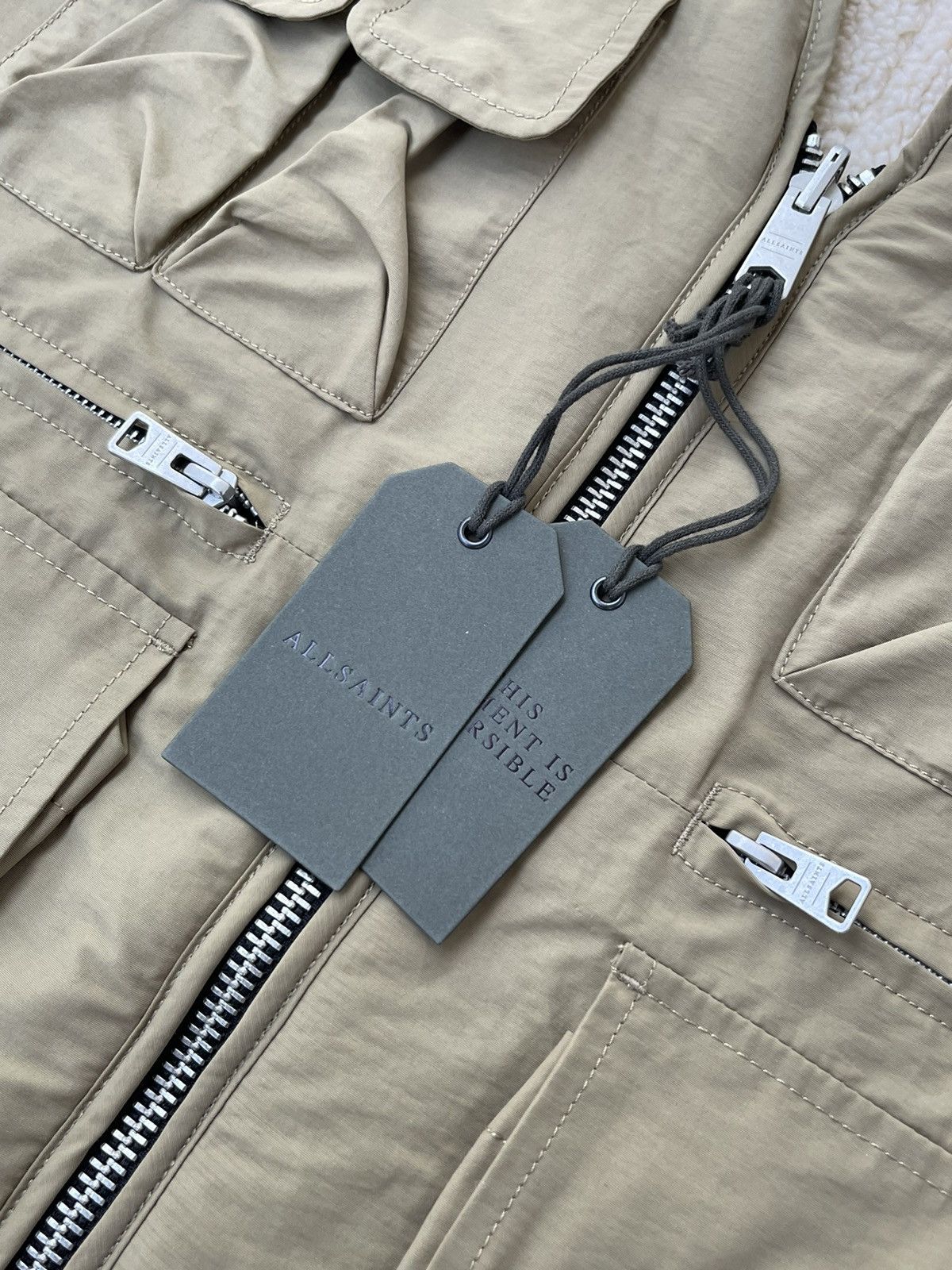 Allsaints !DS! SS23 Allsaints Vibo Reversible Technical Beige Vest Size US M / EU 48-50 / 2 - 23 Thumbnail