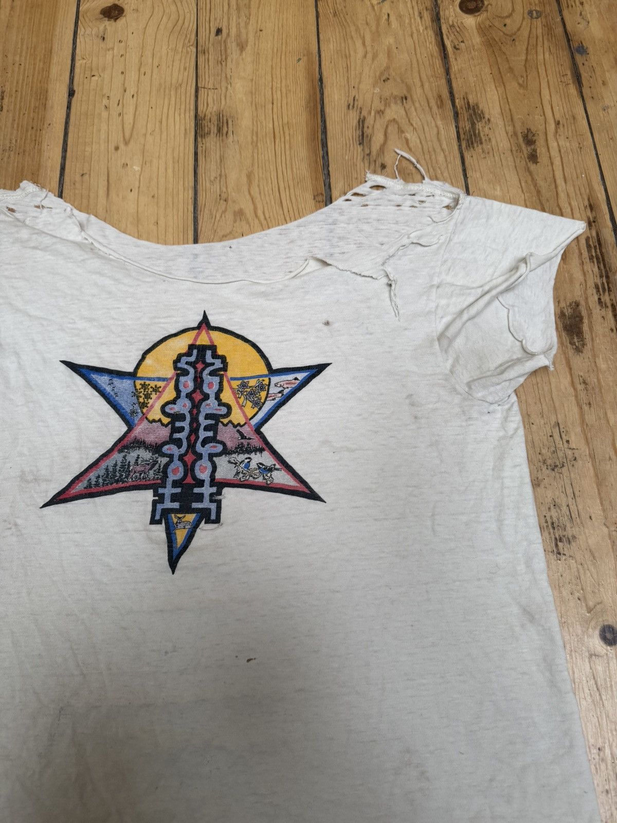 Japanese Brand × Vintage Vintage Thrashed T Shirt Size S / US 4 / IT 40 - 2 Thumbnail