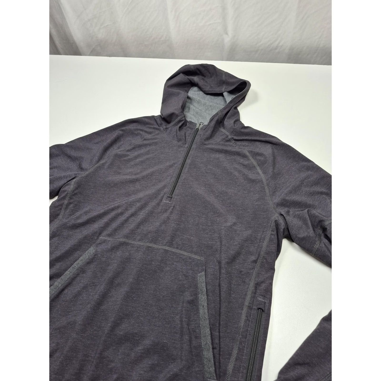 Lululemon Lululemon Hoodie Reversible Men's L Gray 1/4 Zip Pullover Side Zip Pocket Size US L / EU 52-54 / 3 - 2 Thumbnail