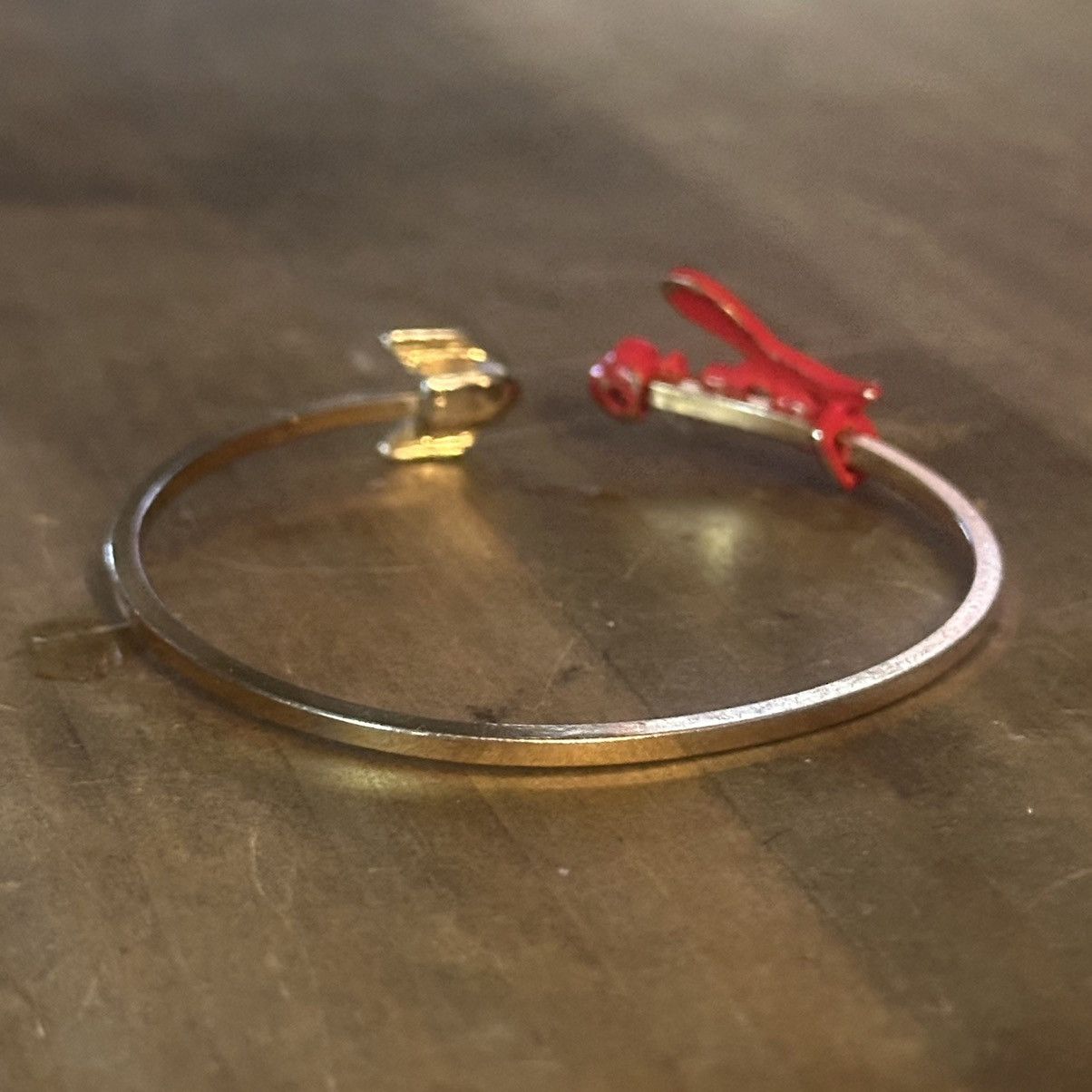 Other Love open arrow bangle bracelet Size ONE SIZE - 5 Thumbnail