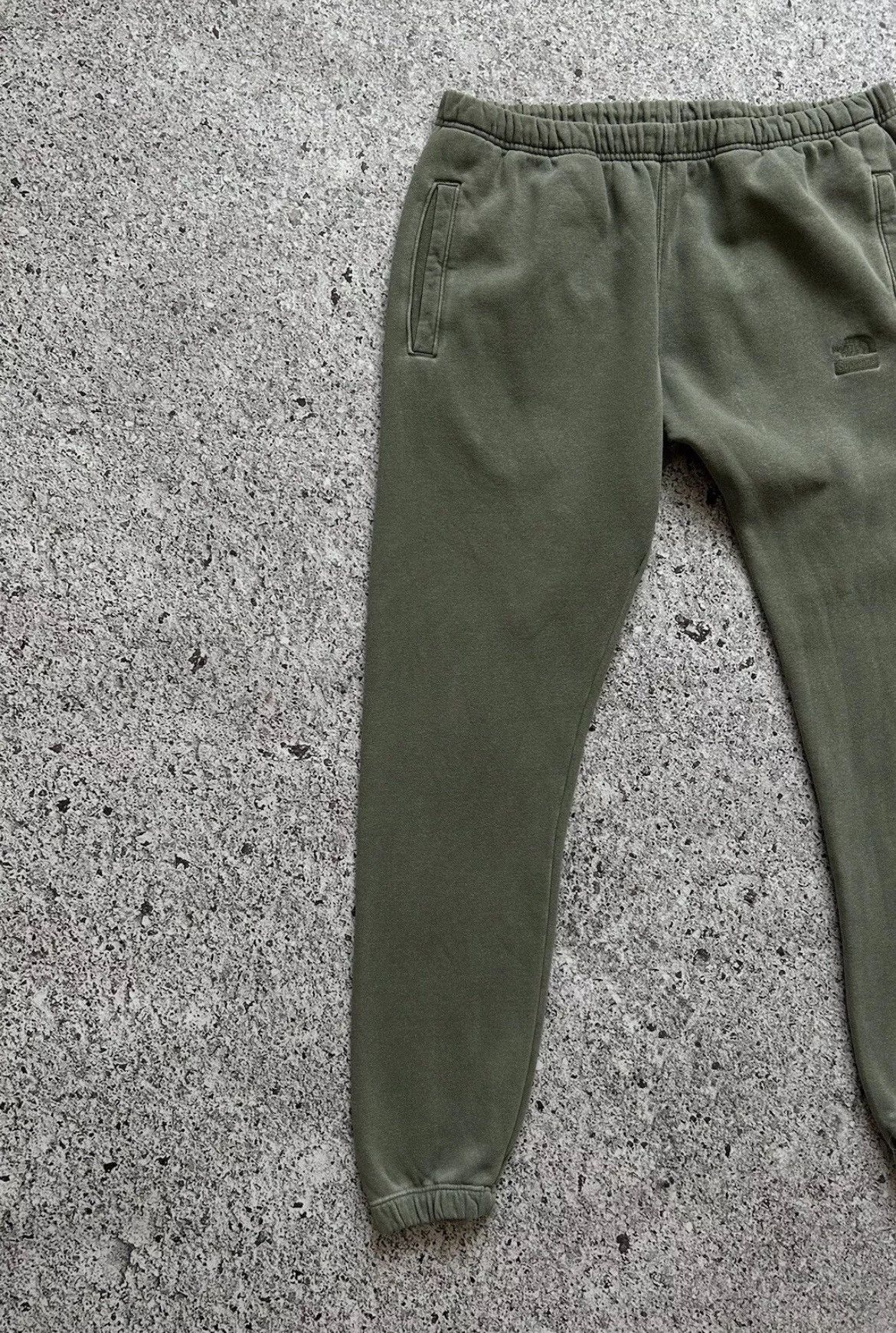 Supreme × The North Face The North Face Supreme Hype Y2K Fashion Sweatpants Size US 30 / EU 46 - 2 Thumbnail
