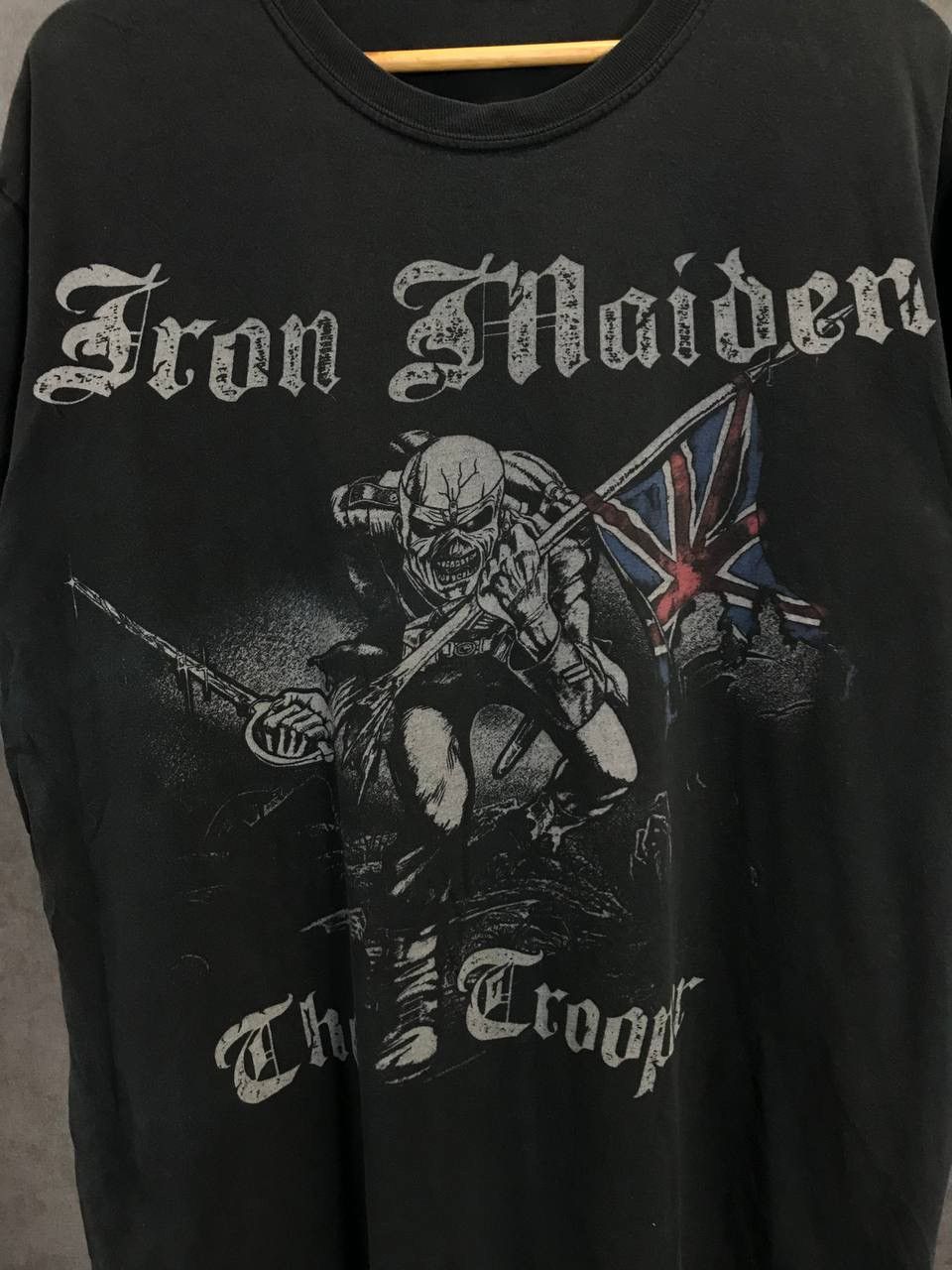 Band Tees Iron Maiden 2011 vintage rock band skull overprinted tee Size US XL / EU 56 / 4 - 4 Thumbnail