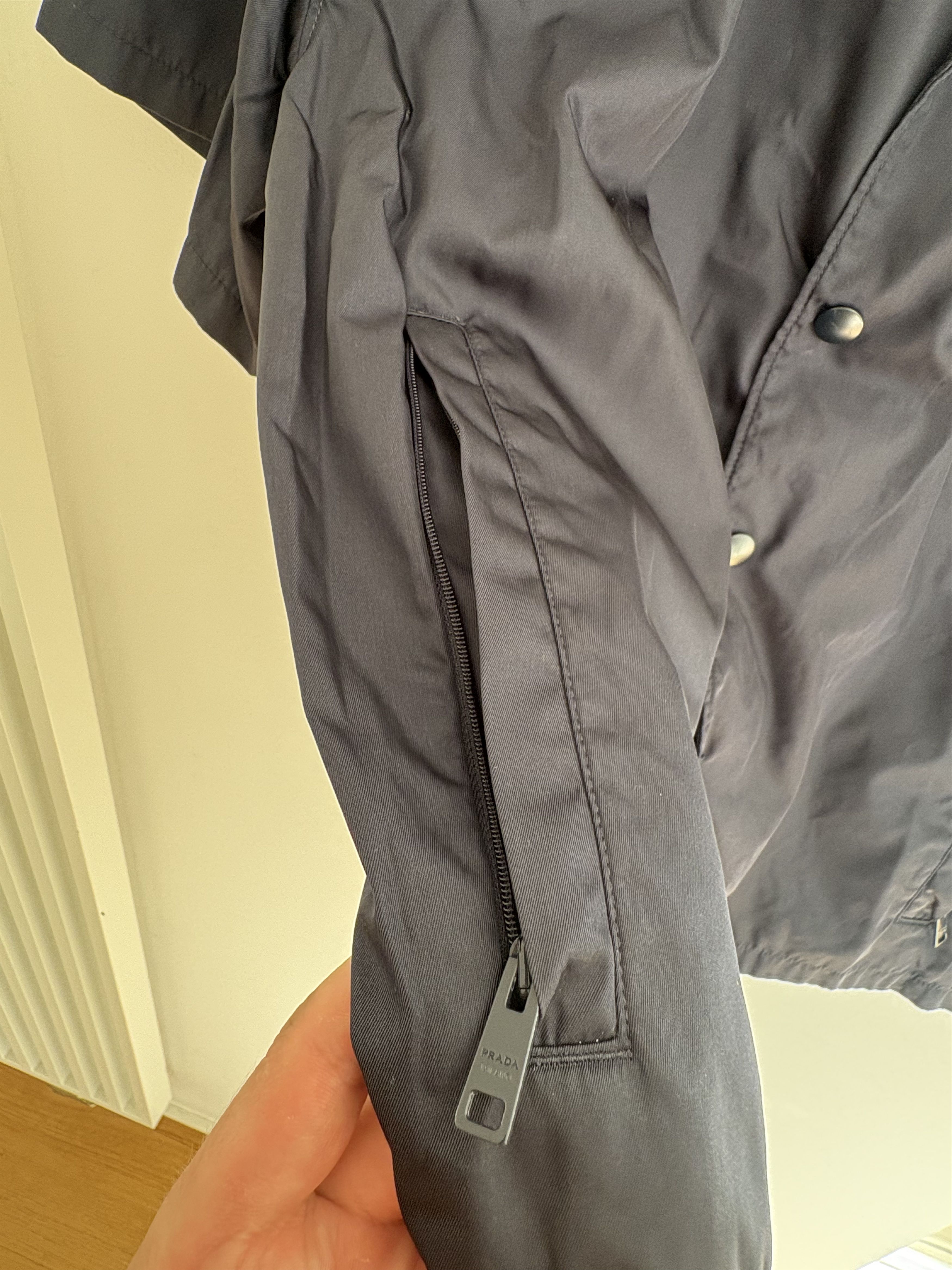 Prada Short-Sleeve Shirt in Re-Nylon Size US L / EU 52-54 / 3 - 4 Thumbnail