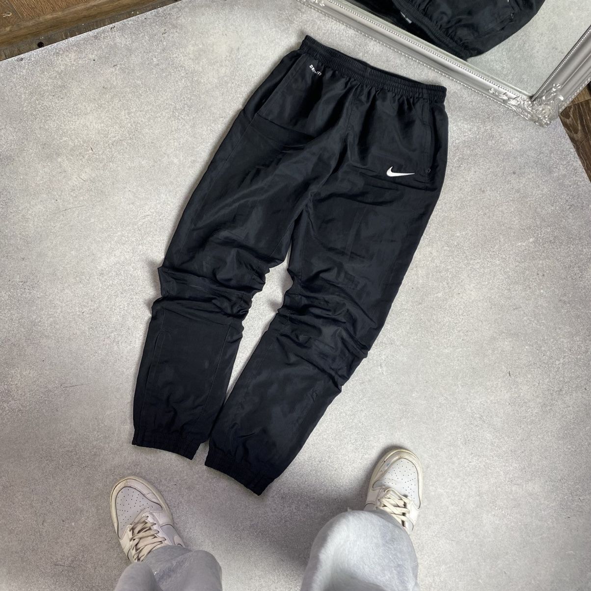 Nike Vintage Nike Track Pants Y2K Size US 30 / EU 46 - 1 Thumbnail
