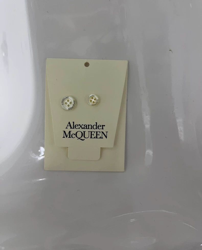 Alexander McQueen Alexander McQUEEN size 17 Men's long - sleeve white shirt Size US XL / EU 56 / 4 - 5 Thumbnail