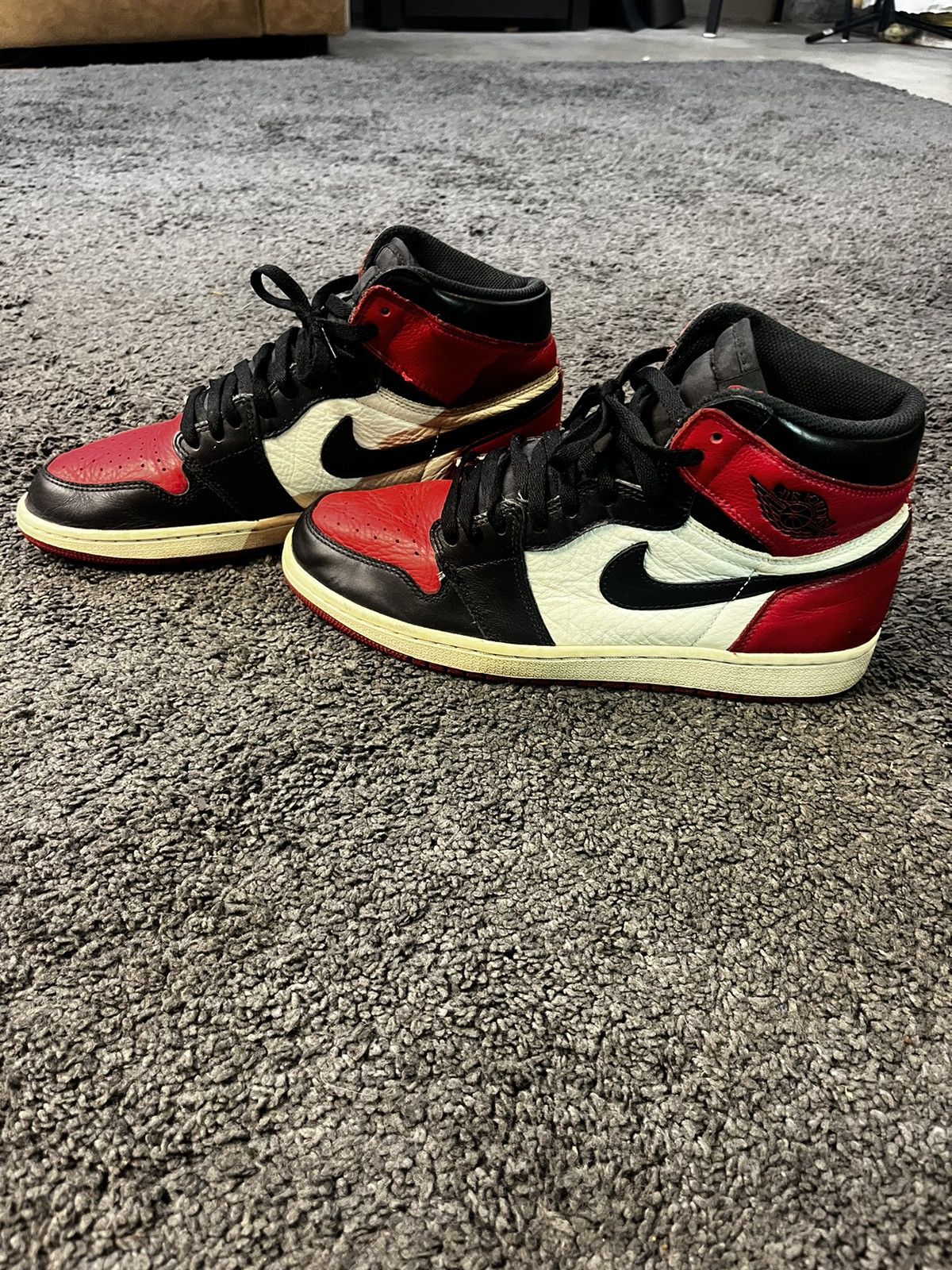 Jordan Brand Air Jordan 1 Retro High Bred Size US 10.5 / EU 43-44 - 1 Thumbnail