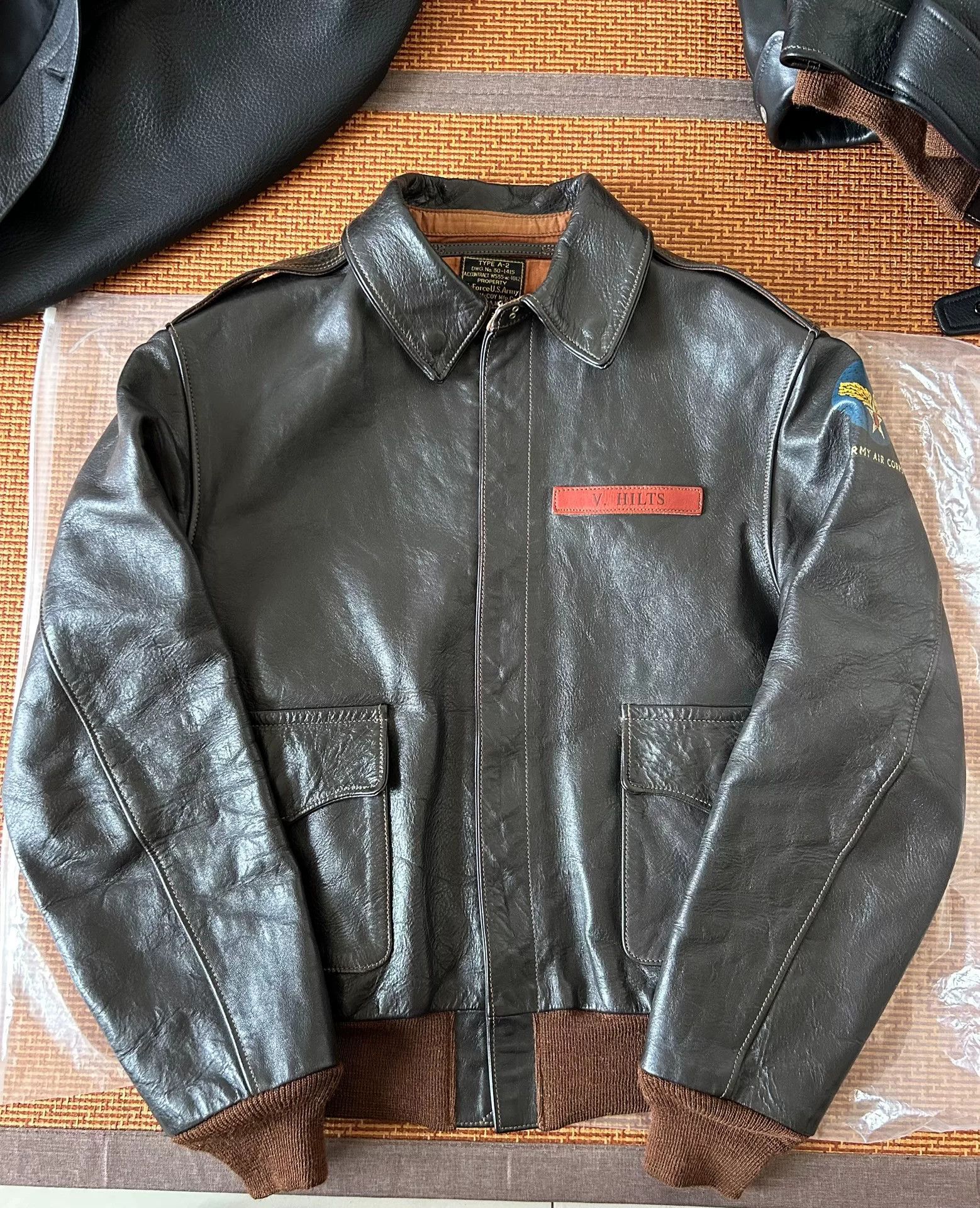 TOYS McCOY vintage leather bomber jacket with red patch Size US M / EU 48-50 / 2 - 1 Thumbnail