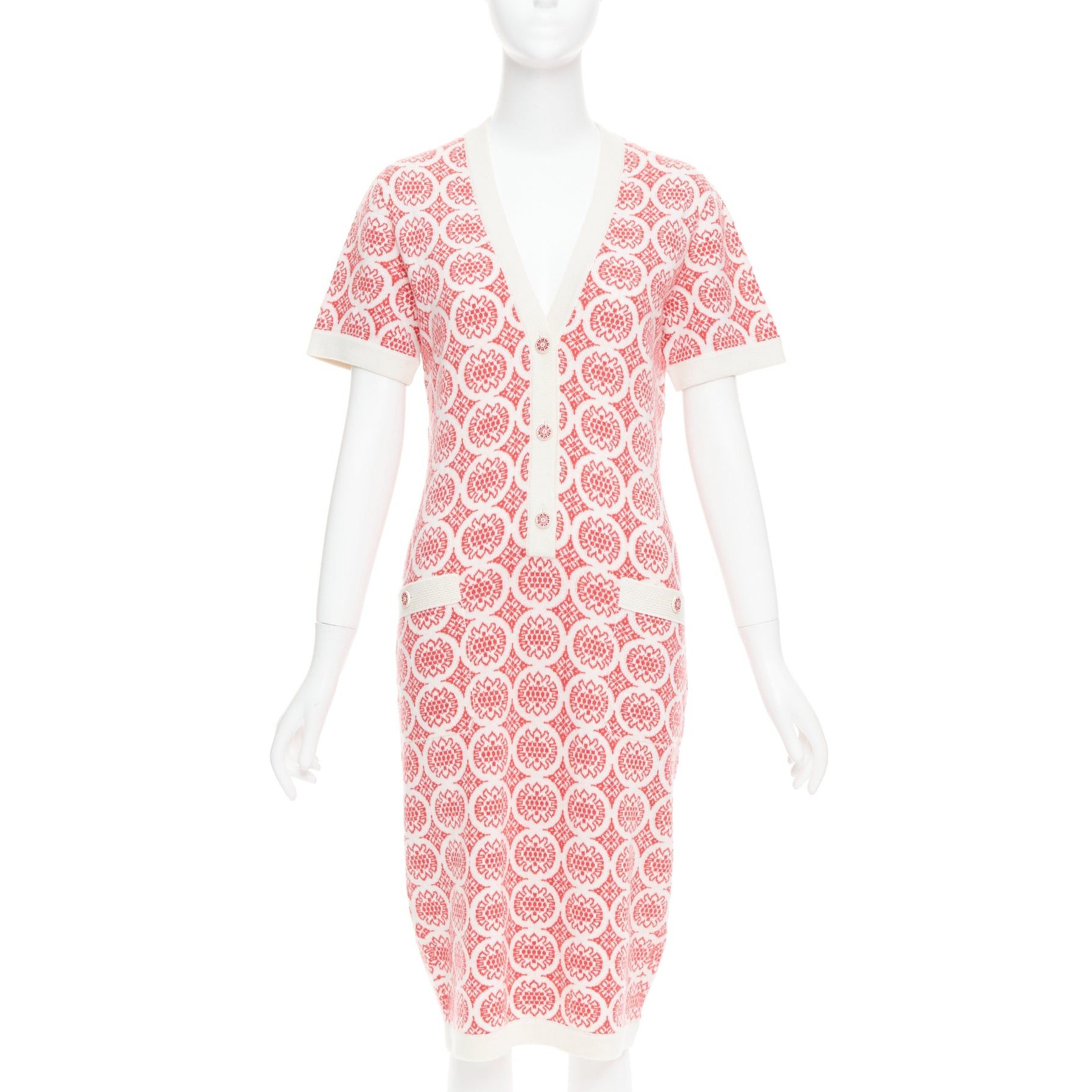 Chanel CHANEL 100% cashmere pink cream CC button pattern dress FR38 M Size M / US 6-8 / IT 42-44 - 1 Thumbnail