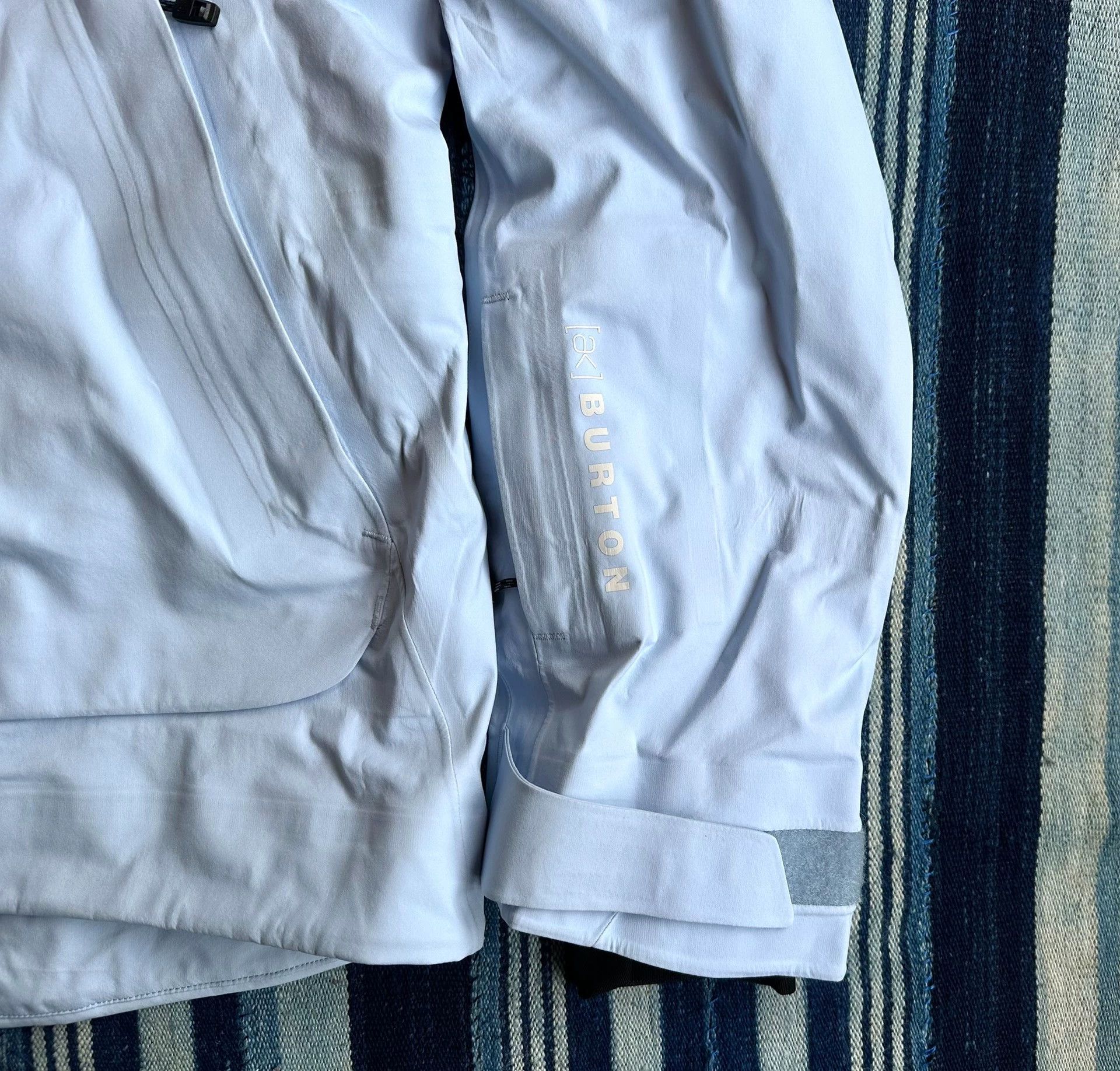 Burton Burton AK Kimmy GORE-TEX 3L baby blue women's M JKT Size M / US 6-8 / IT 42-44 - 5 Thumbnail