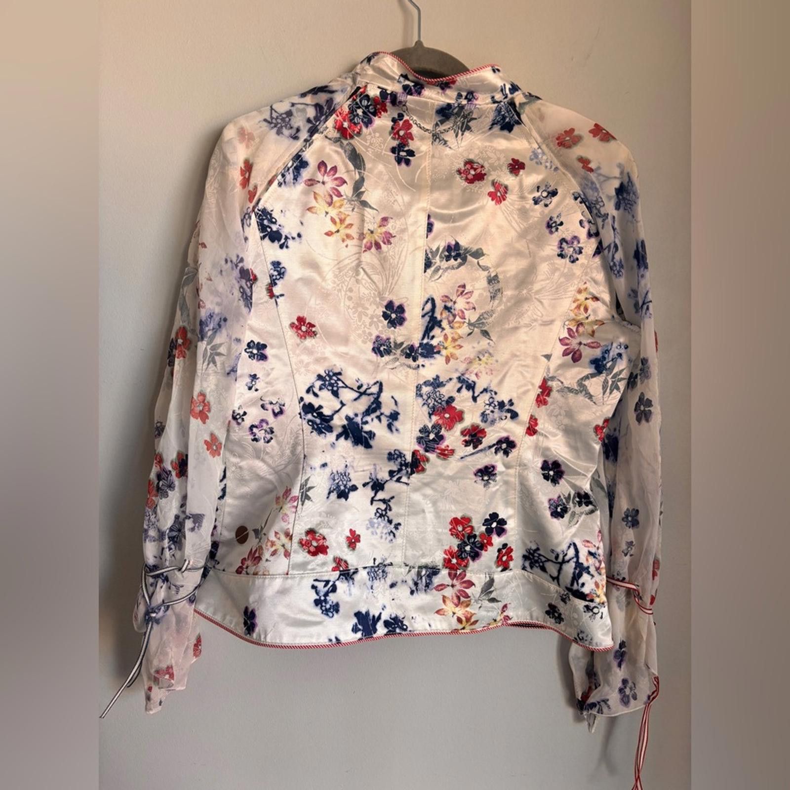 Hugo Boss Hugo Boss REVERSIBLE & Detachable Sleeve Blazer Size L / US 10 / IT 46 - 2 Thumbnail