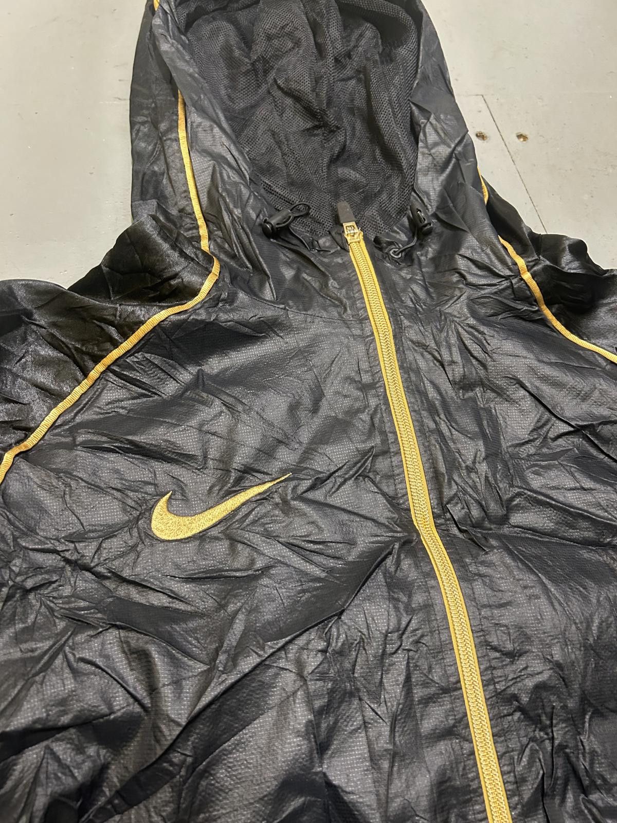 Nike Nike Lightweight Packable Windbreaker Jacket - XXL Size US XXL / EU 58 / 5 - 2 Thumbnail