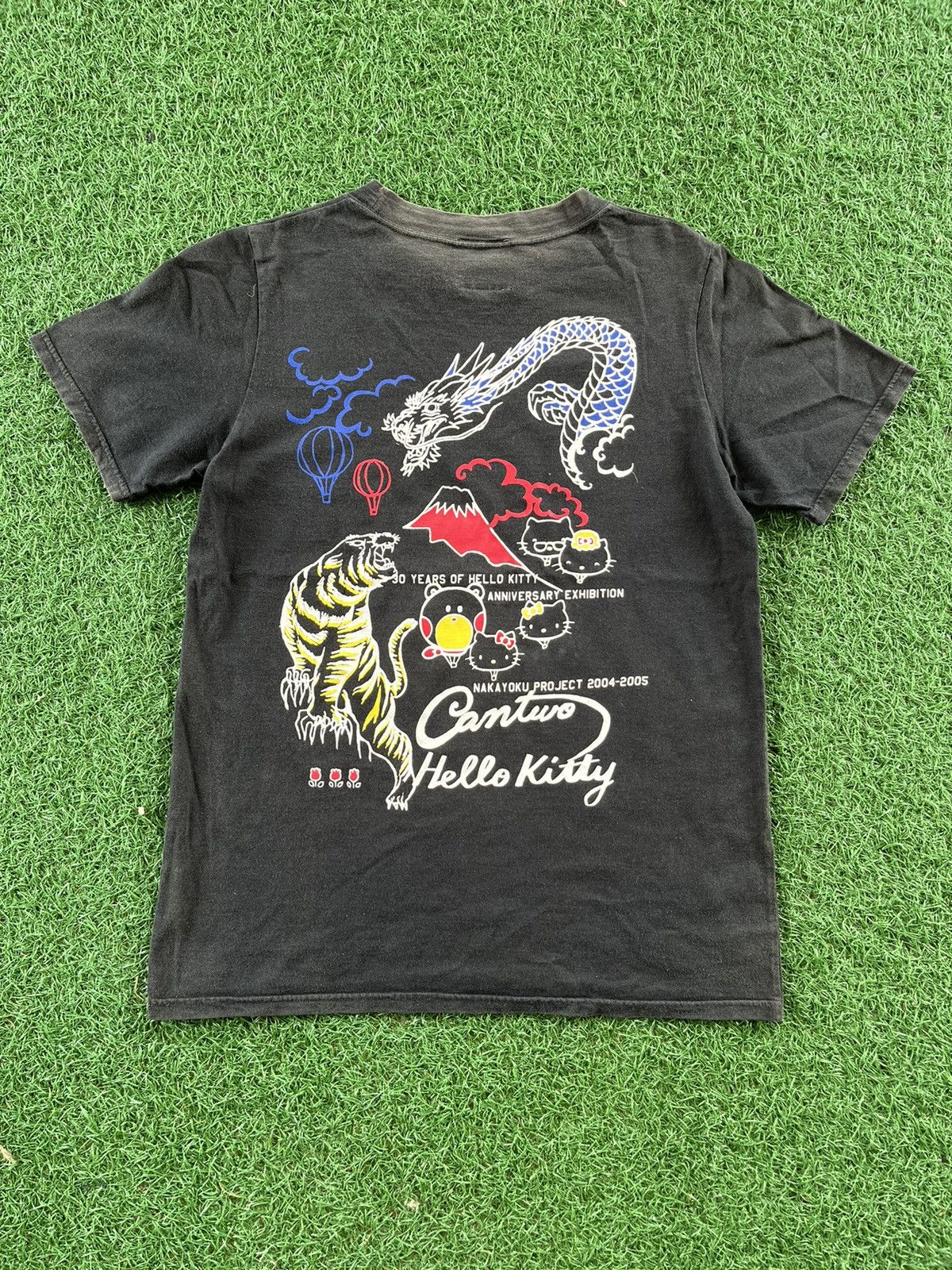 Japanese Brand × Vintage 30 years Of Hello Kitty Anniversary Nakayoku Project Tee Size US M / EU 48-50 / 2 - 1 Thumbnail
