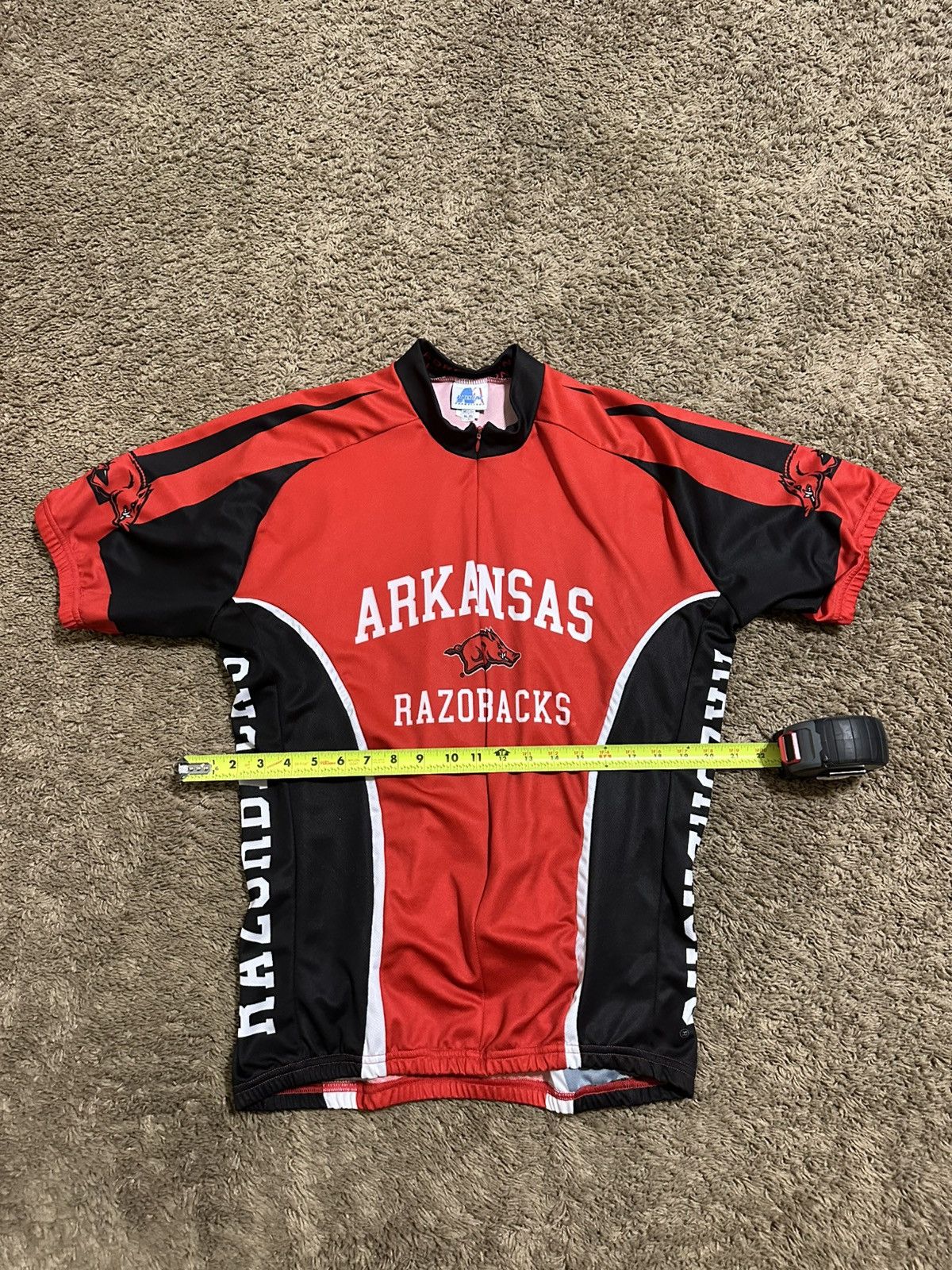NCAA Vintage NCAA Arkansas Razorbacks Cycling 00s size 2XL Size US XXL / EU 58 / 5 - 6 Thumbnail