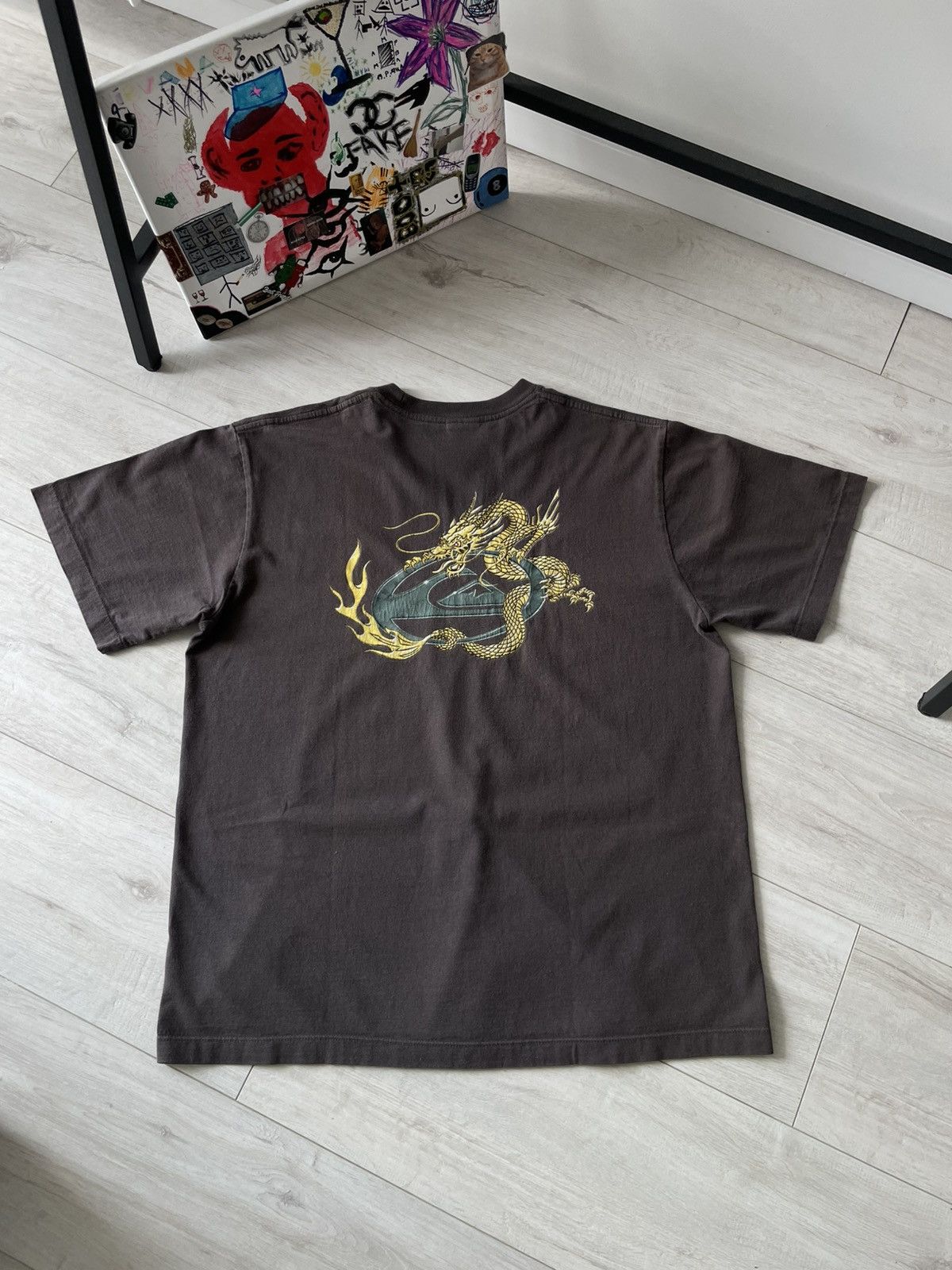 Quiksilver Vintage 1990's Quiksilver Gold Dragon T-Shirt Brown Surfwear Size US L / EU 52-54 / 3 - 1 Thumbnail