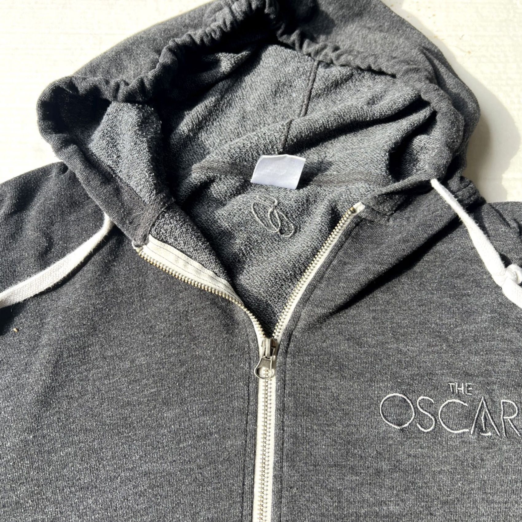 Vintage VINTAGE Rare Oscars 86th Academy Awards 2014 Hoodie Sweatshirt Gray L Unisex Adults Full Zip Hooded Embroidered Movie Music Size US L / EU 52-54 / 3 - 2 Thumbnail