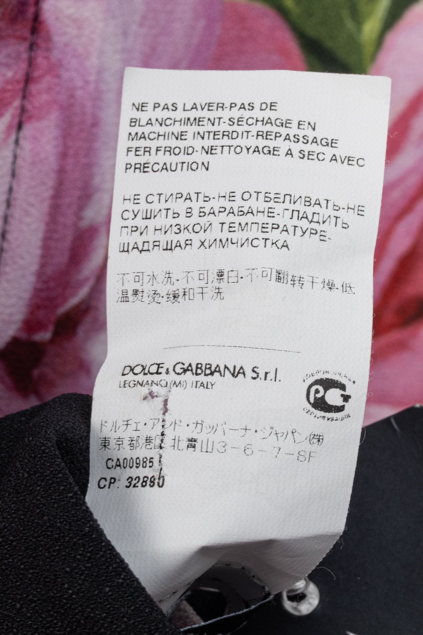 Dolce & Gabbana Dolce & Gabbana Nero Rose Floral Printed Crêpe Top Size S / US 4 / IT 40 - 10 Thumbnail