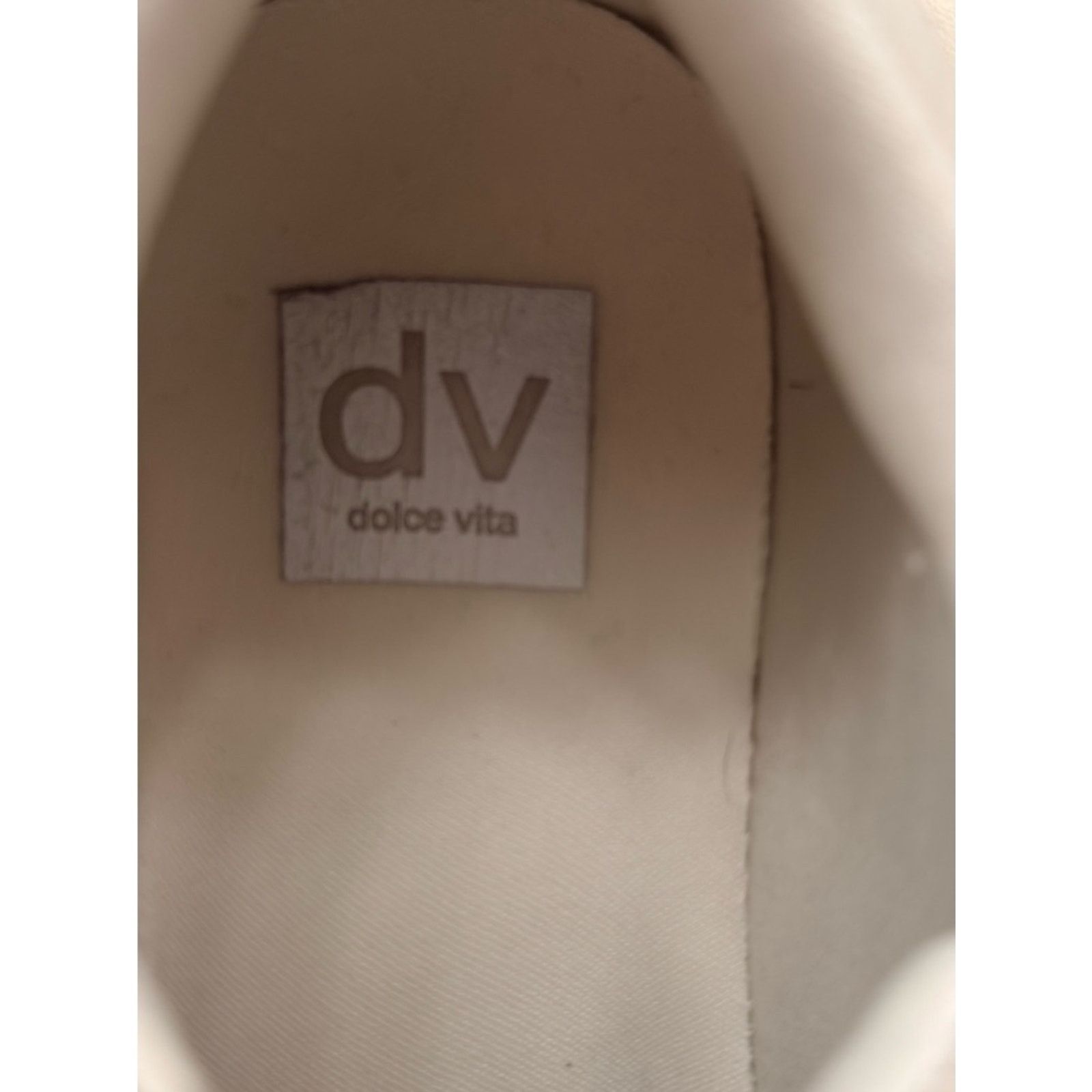 Dolce Vita Dolce Vita Cream and Black Lace-Up Women's Sneakers Size US 9 / IT 39 - 3 Thumbnail