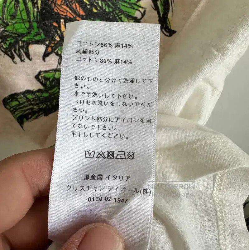 Dior Dior Women's White Graphic T. Size XS / US 0-2 / IT 36-38 - 5 Thumbnail