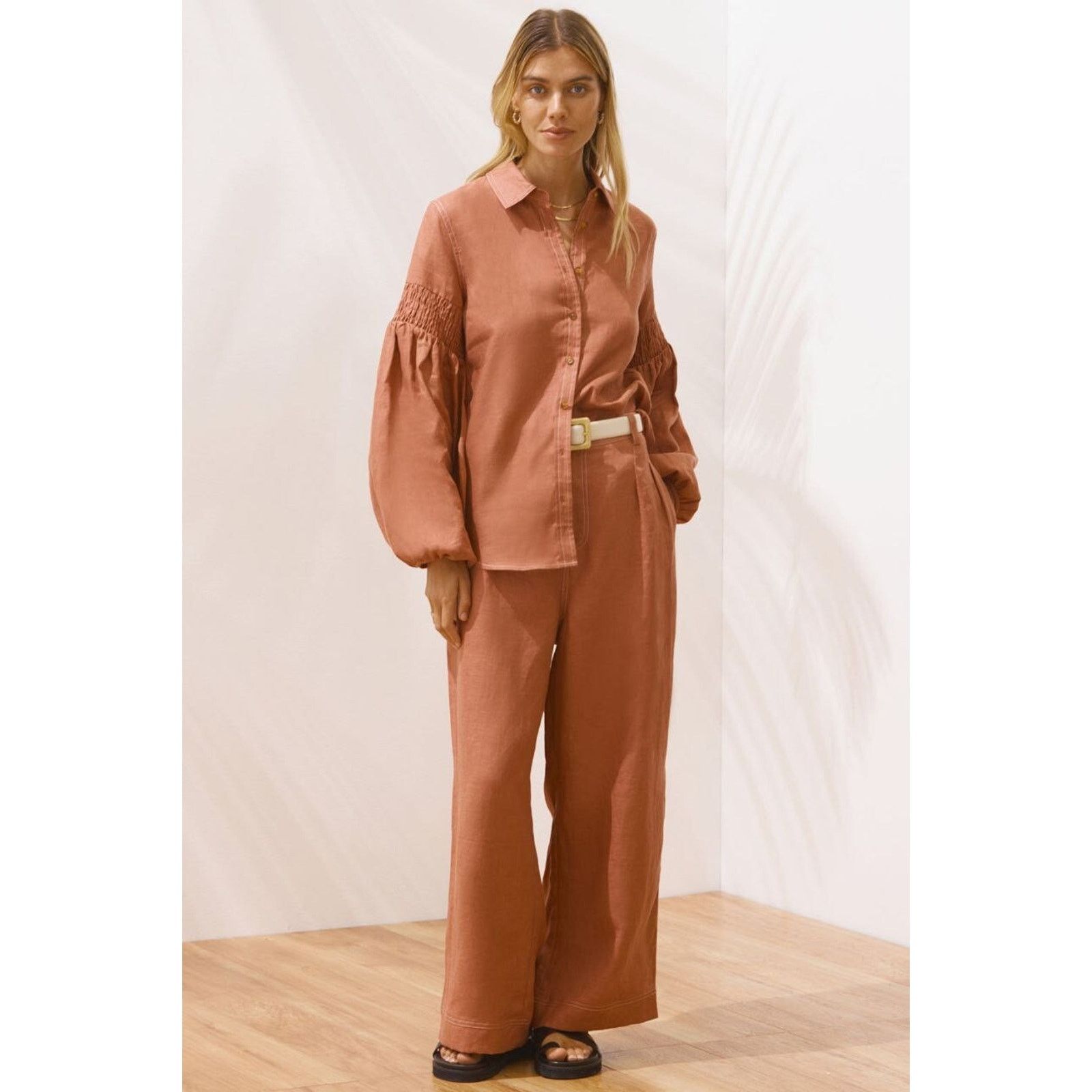 & Other Stories SANCIA Women THE LUCIE SHIRT linen Blouse Button L A000078 Size L / US 10 / IT 46 - 4 Thumbnail