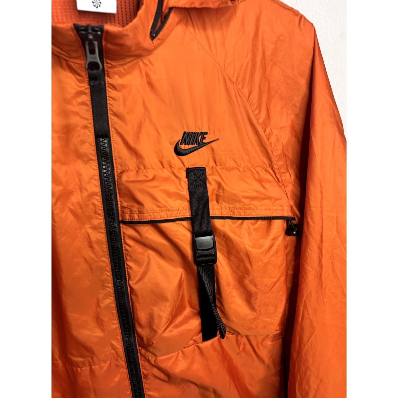 Nike Nike Jacket Mens Small Orange Hooded Running Windbreaker Full Zip Chest Pocket Size US S / EU 44-46 / 1 - 3 Thumbnail