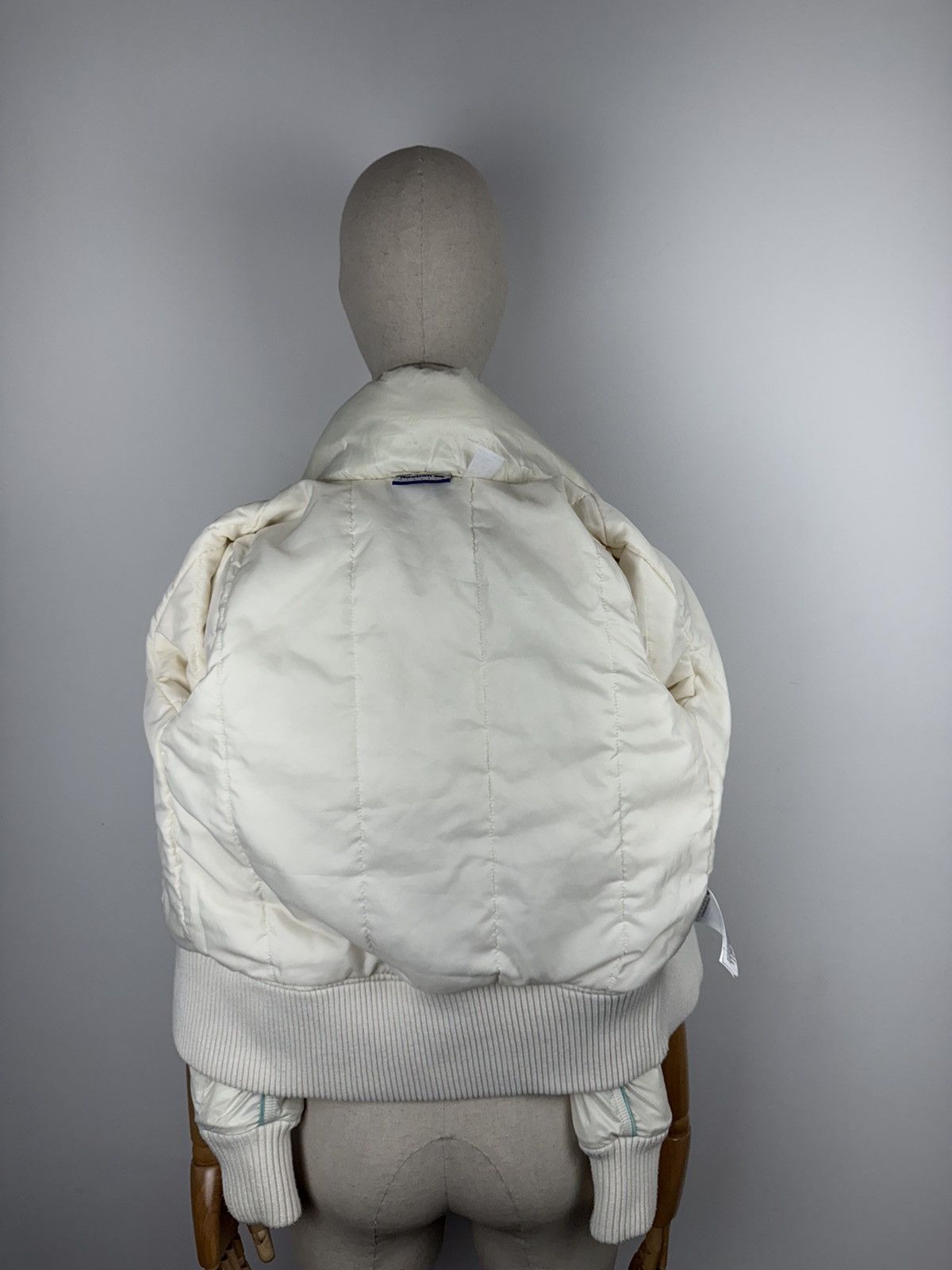 Reebok Vintage Reebok Avan Garde cropped puffer Jacket Y2K Women’s Size XS / US 0-2 / IT 36-38 - 5 Thumbnail