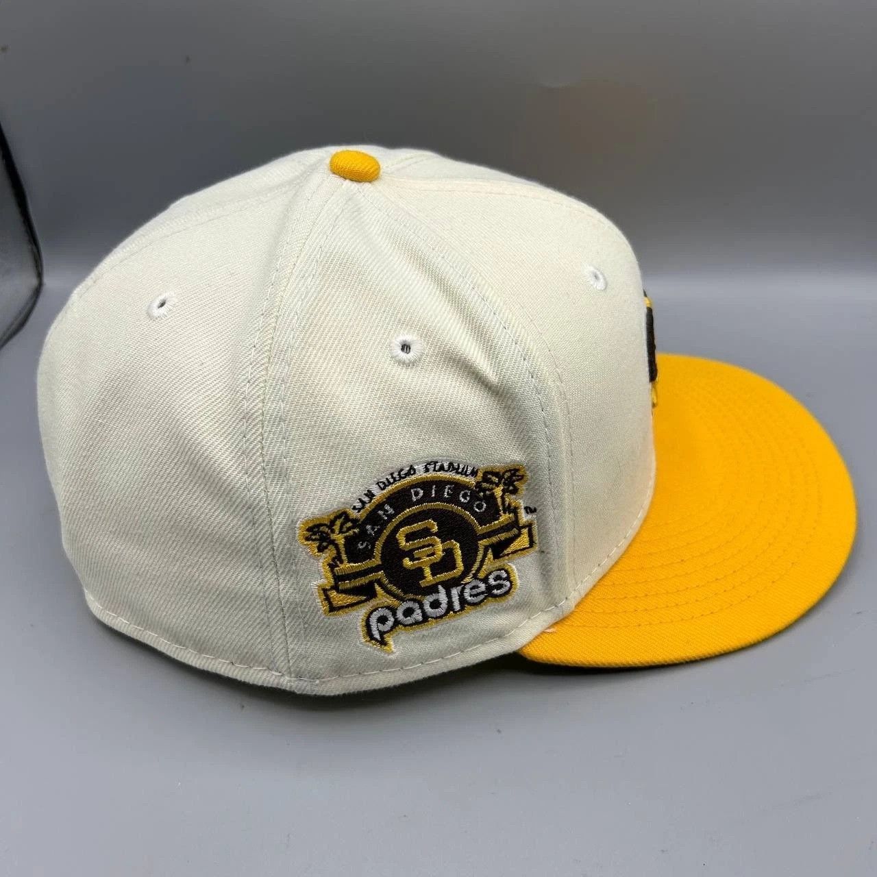 New Era San Diego Padres Hat Men 7 3/8 White Yellow MLB Fitted Cap Size ONE SIZE - 5 Thumbnail