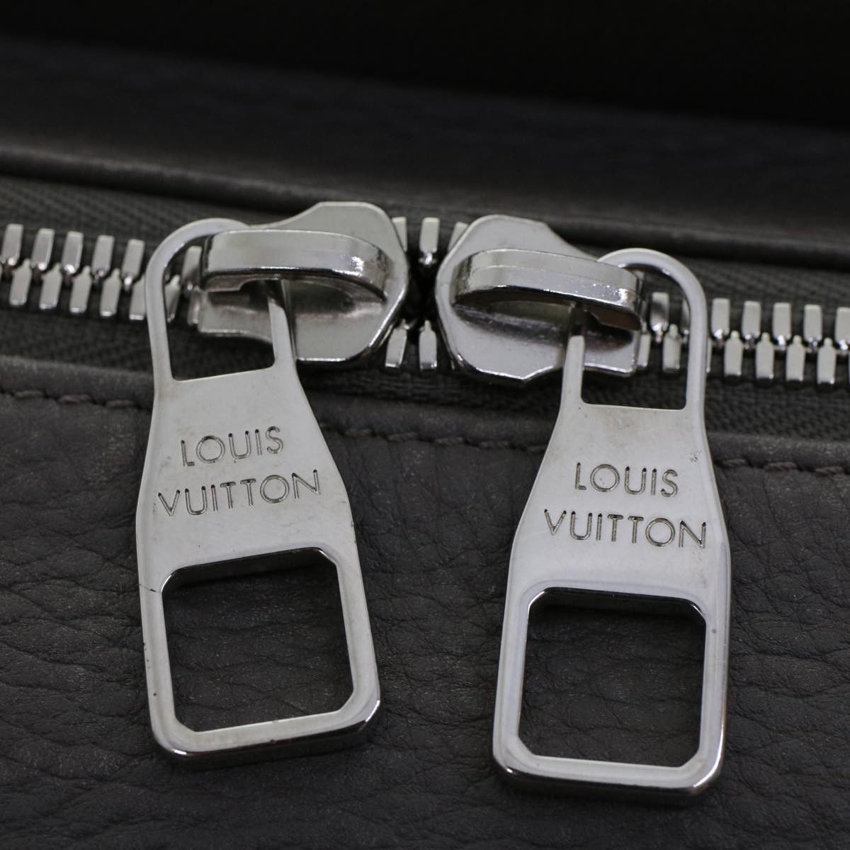 Louis Vuitton LOUIS VUITTON Naxos Shoulder Bag Leather Gray Size ONE SIZE - 9 Thumbnail