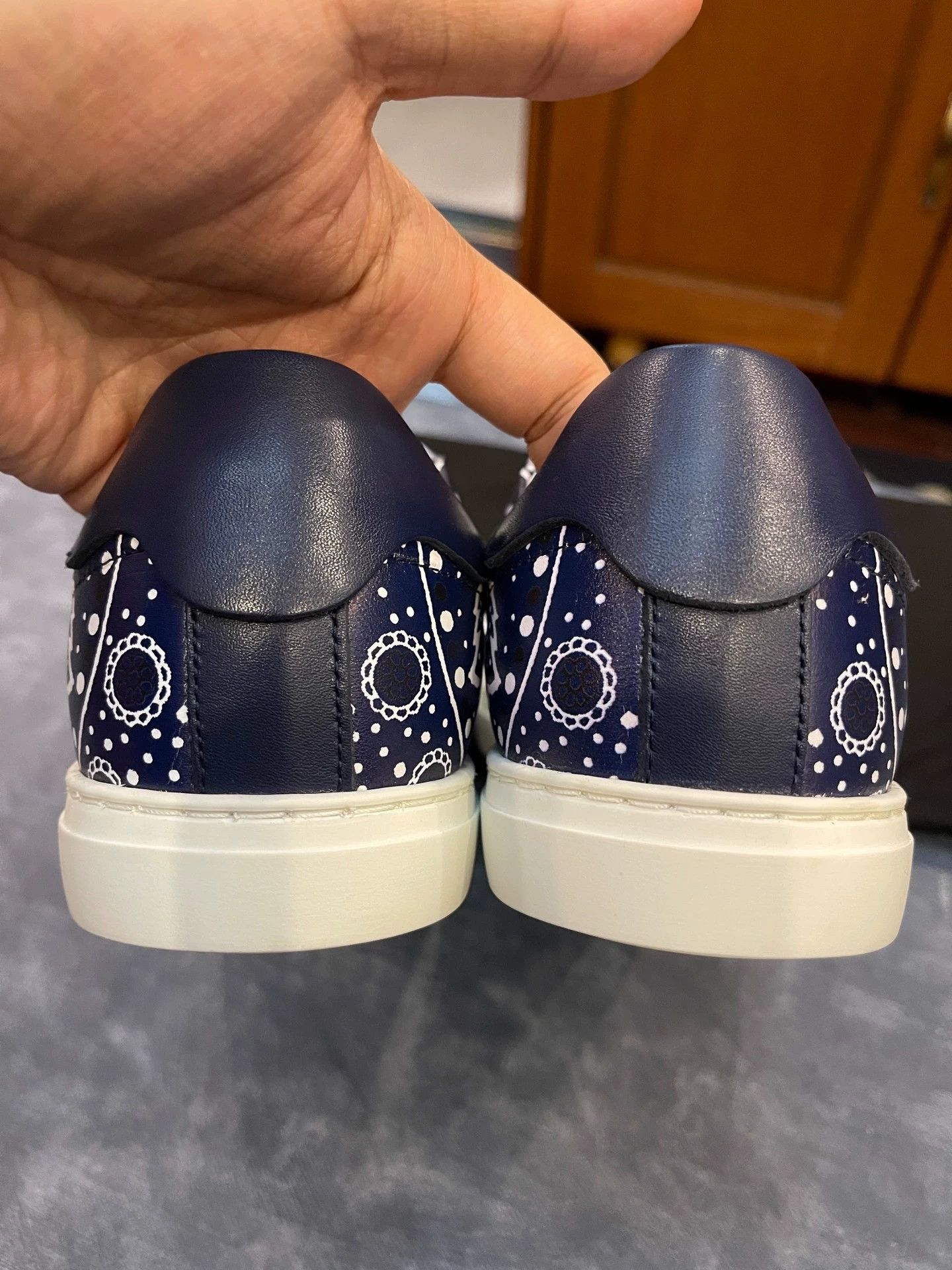 Dsquared2 Dsquared2 D2 Sneaker EUR40 Blue & White Porcelain Print Size US 7 / EU 40 - 5 Thumbnail