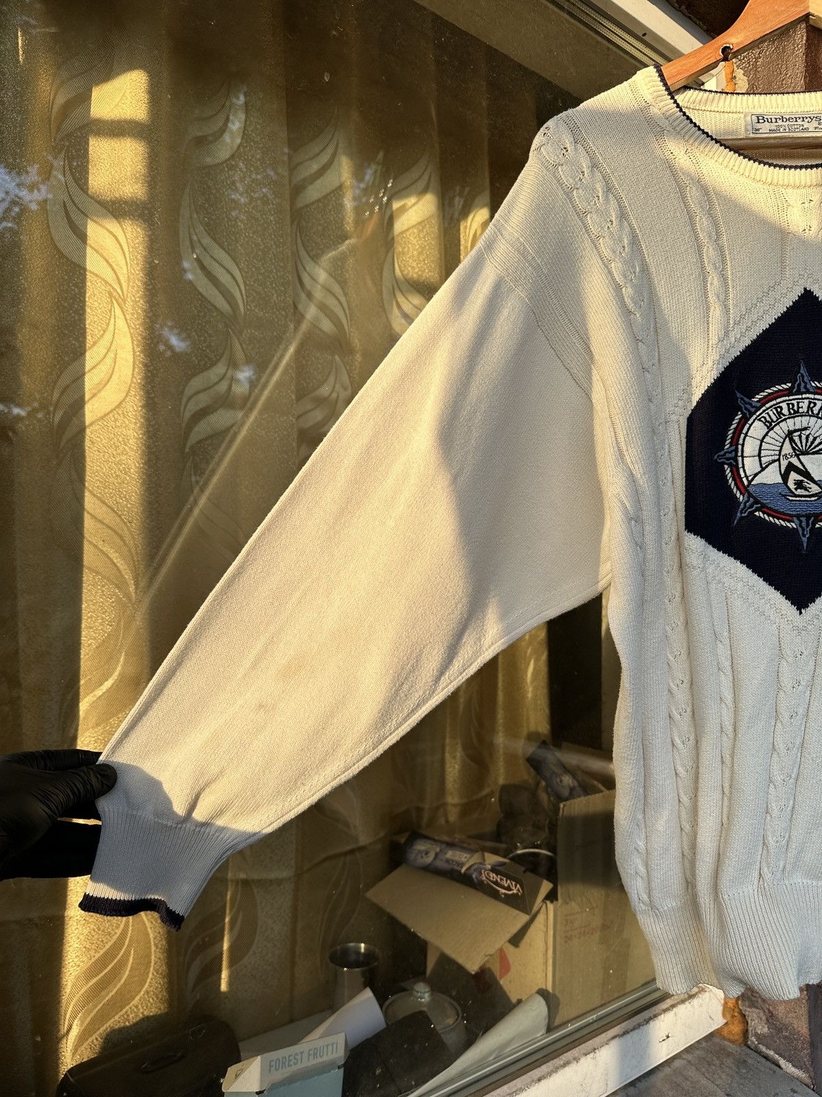 Burberry 90s Vintage Burberrys Big Logo Sweater Made In Scotland Size US L / EU 52-54 / 3 - 8 Thumbnail