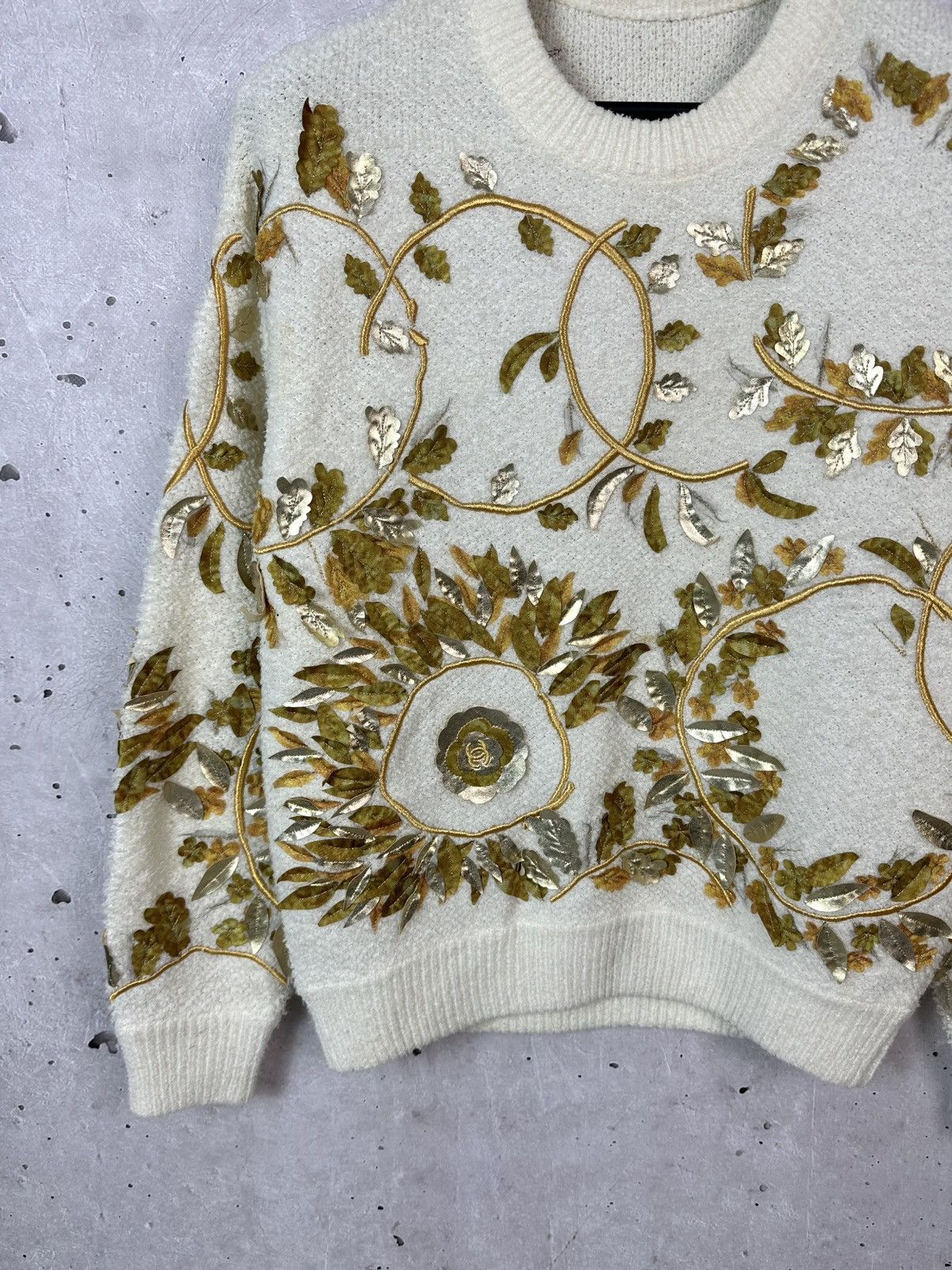 Other Vintage Chanel Viscose Decorated Leaves Long Sleeve Sweater Size L / US 10 / IT 46 - 4 Thumbnail