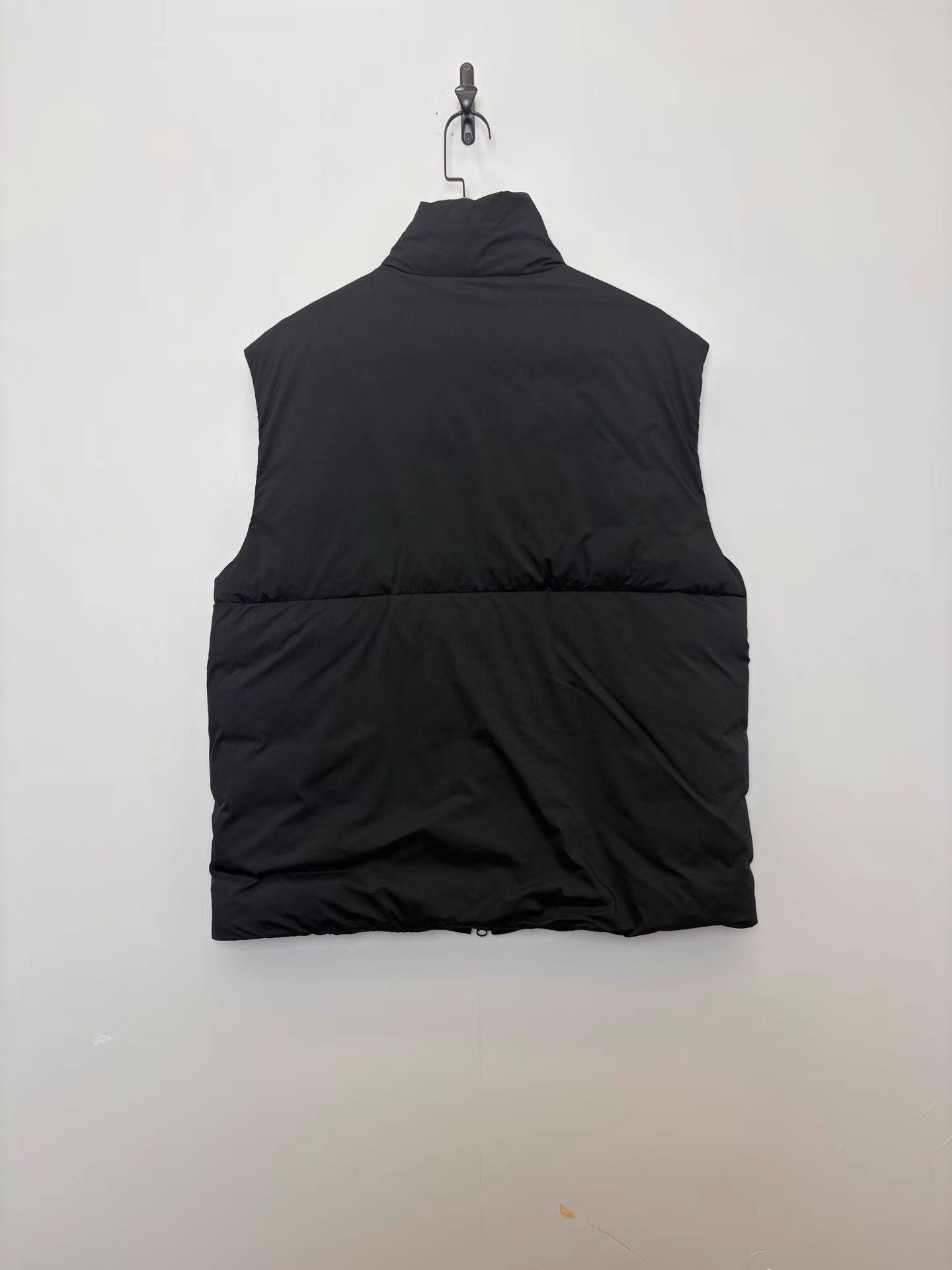 Canada Goose Canada Goose Lodge Series Down Vest K36 Size US L / EU 52-54 / 3 - 2 Thumbnail