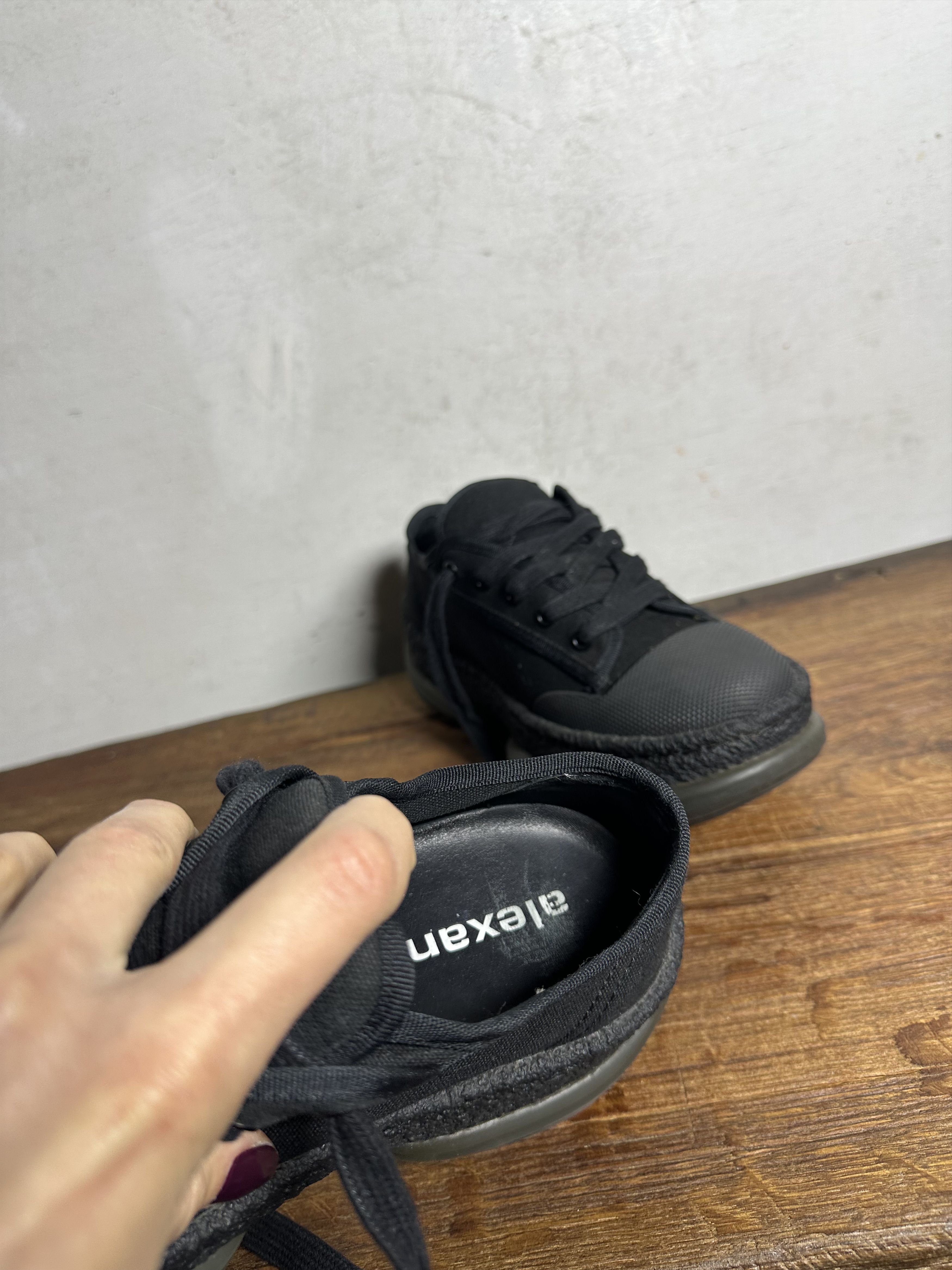 Alexander Wang Alexander Wang A1 Low Top Sneaker Canvas Size US 8 / IT 38 - 13 Thumbnail