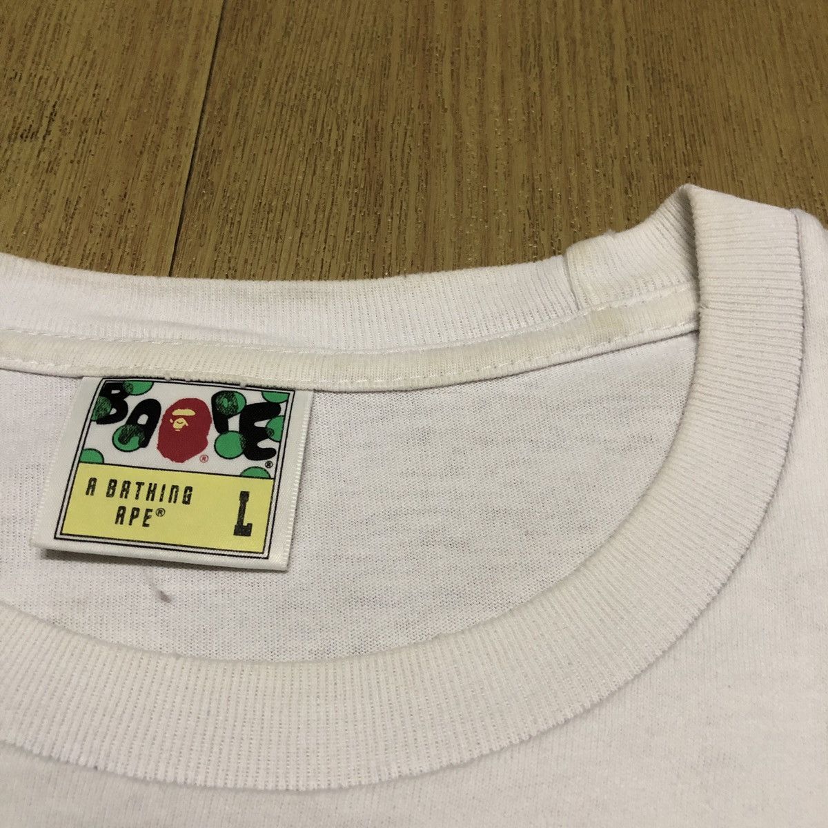 Bape A Bathing Ape Credit Card Hong Kong Exclusive Tshirts Size US L / EU 52-54 / 3 - 10 Thumbnail