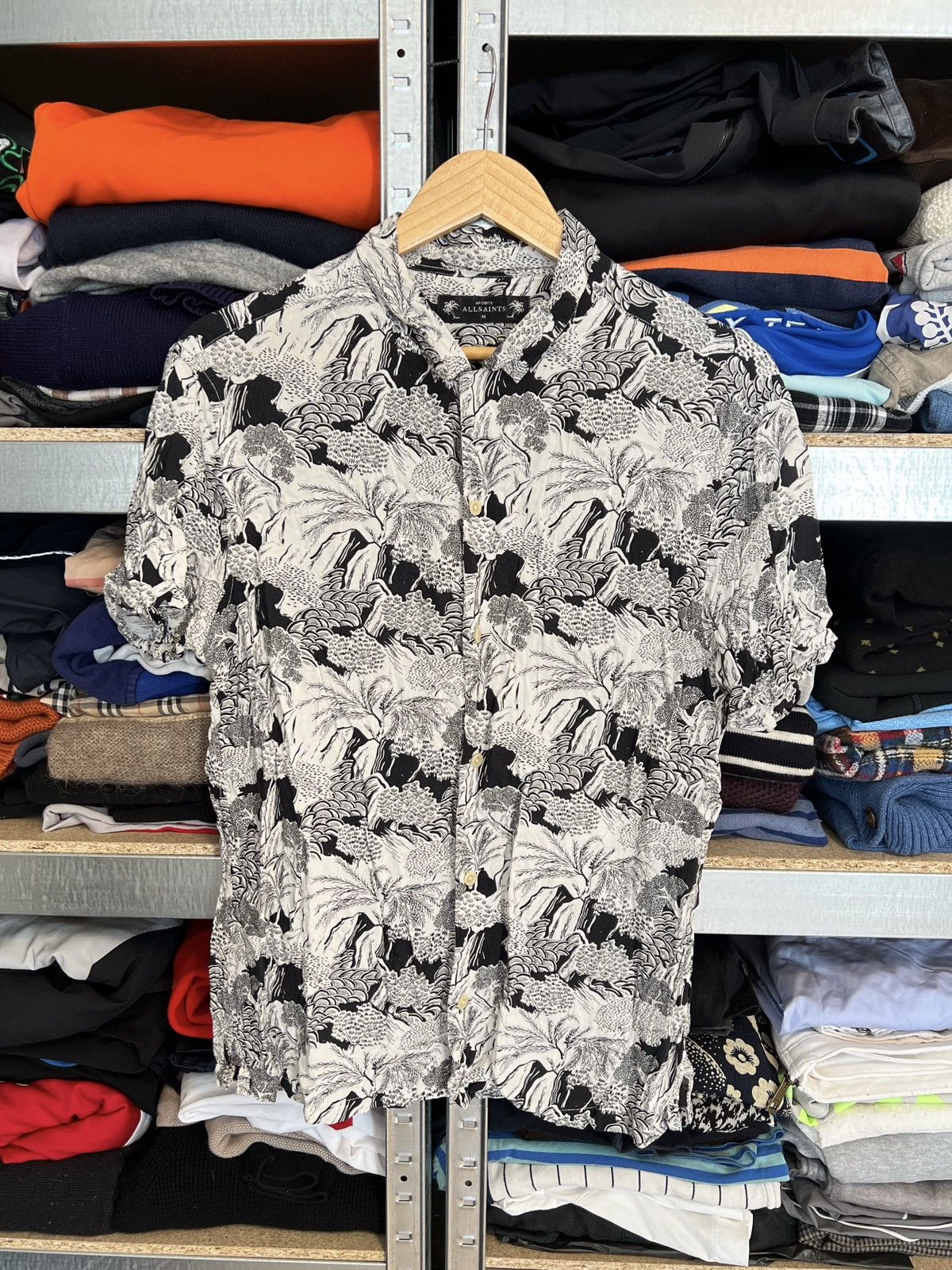 Allsaints Allsaints Hawaiian Shirt Button Up Short Sleeve Casual Sz M Size US M / EU 48-50 / 2 - 1 Thumbnail