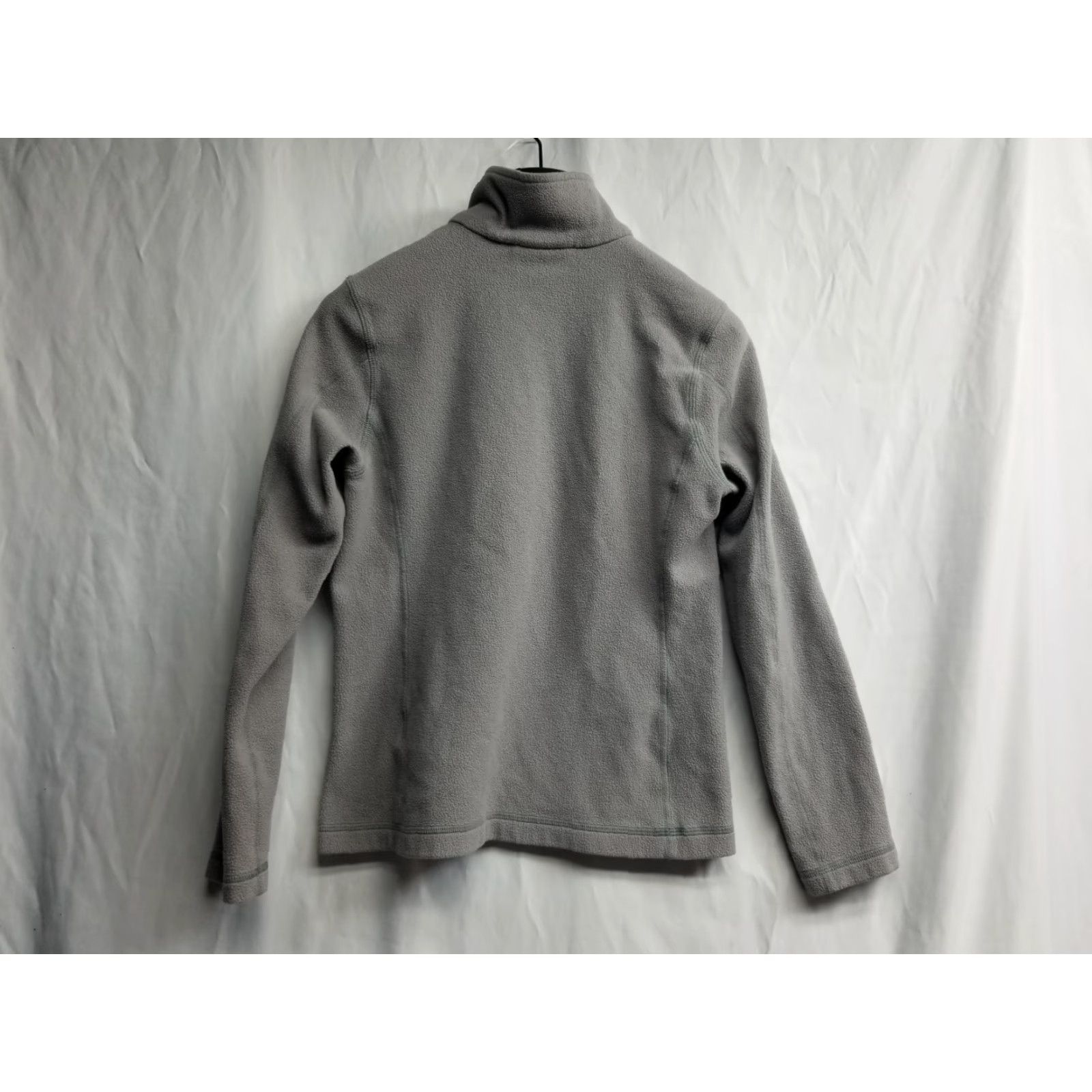 Patagonia VINTAGE Patagonia Worn Wear Small 1/4 Zip Fleece Gray Logo Womens Shirt S Gray Logo 1/4 Zip Fleece Women Size S / US 4 / IT 40 - 2 Thumbnail