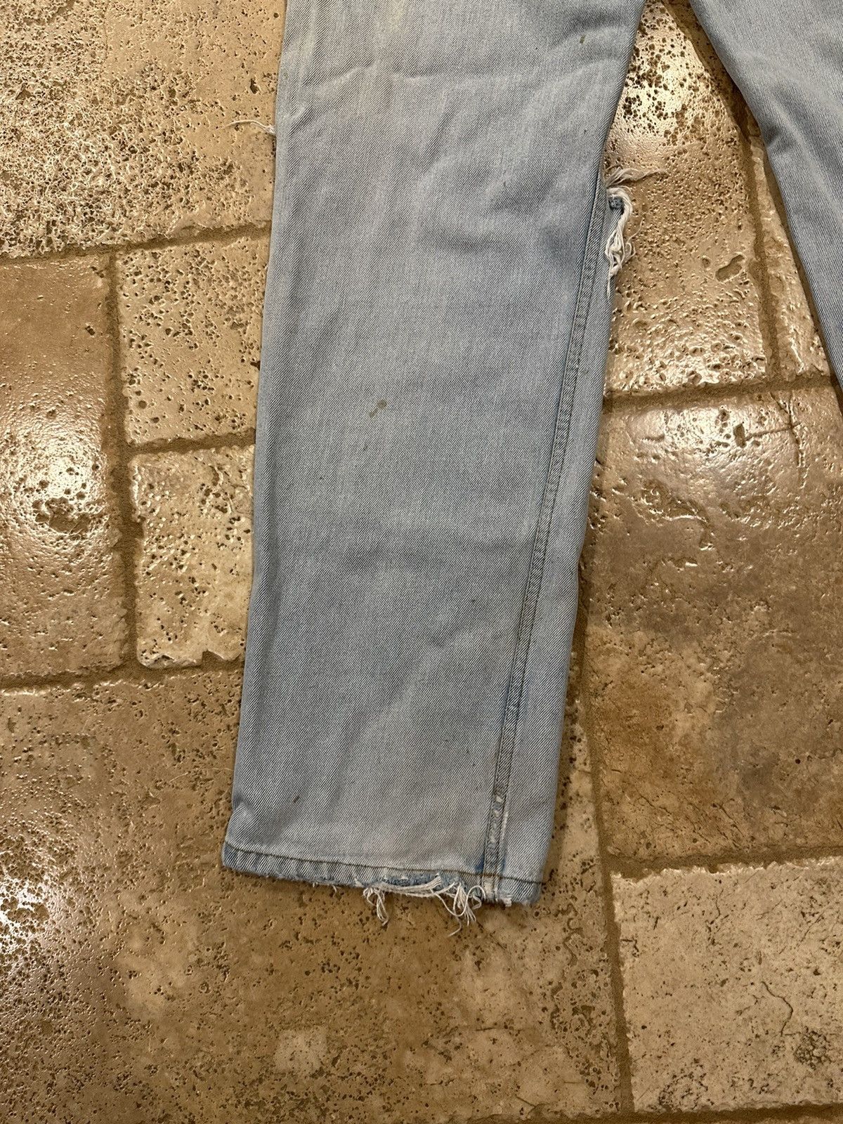 Vintage Vintage B.E. Blue Light Wash Distressed Trashed Denim Jeans Size US 36 / EU 52 - 11 Thumbnail