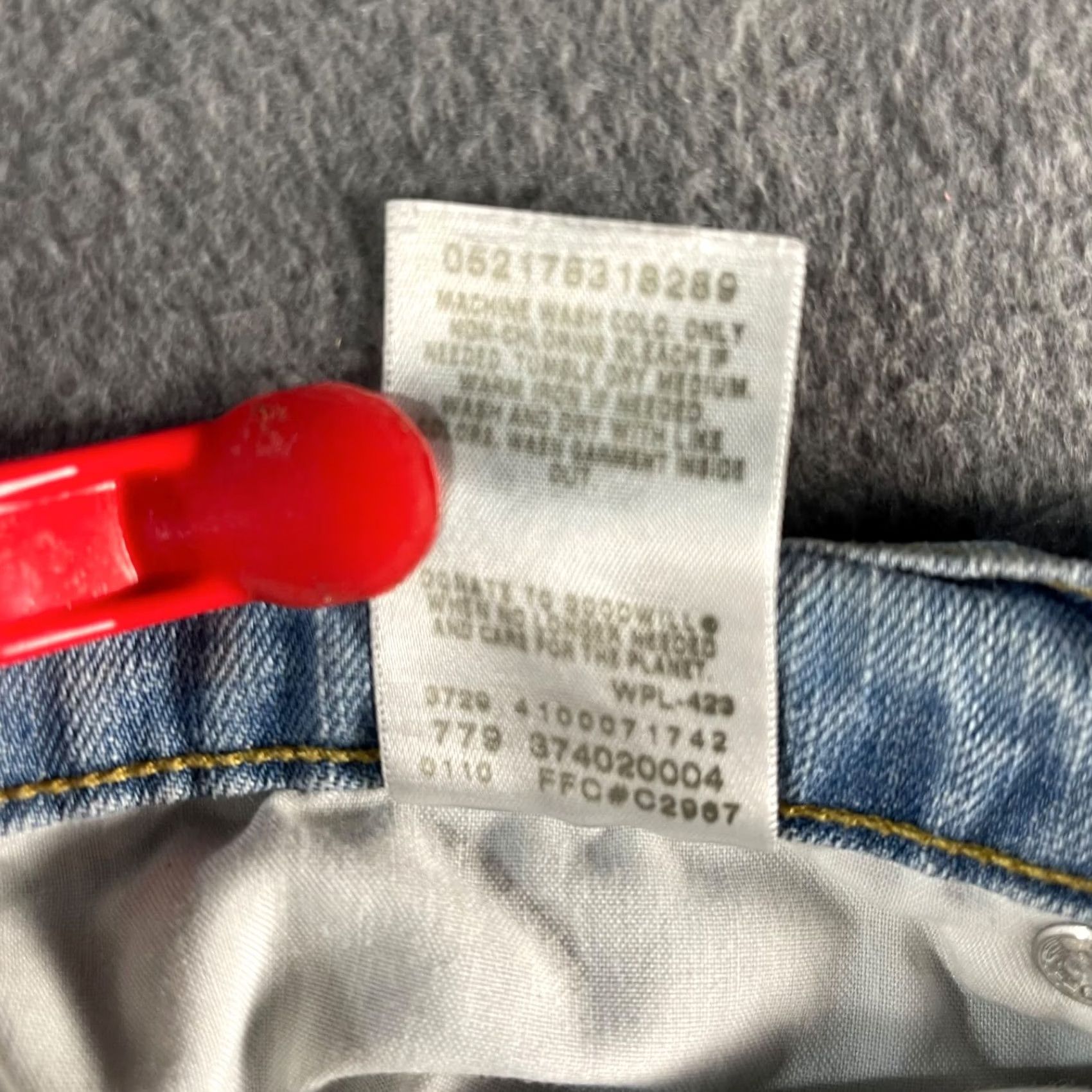 Levi's Levi's 513 Shorts Womens 7 Boyfriend Distressed Denim Blue Micro Mini 80s 90s Bohemian Grunge Motorcycle Hair/Beers?? Size 28" / US 6 / IT 42 - 7 Thumbnail