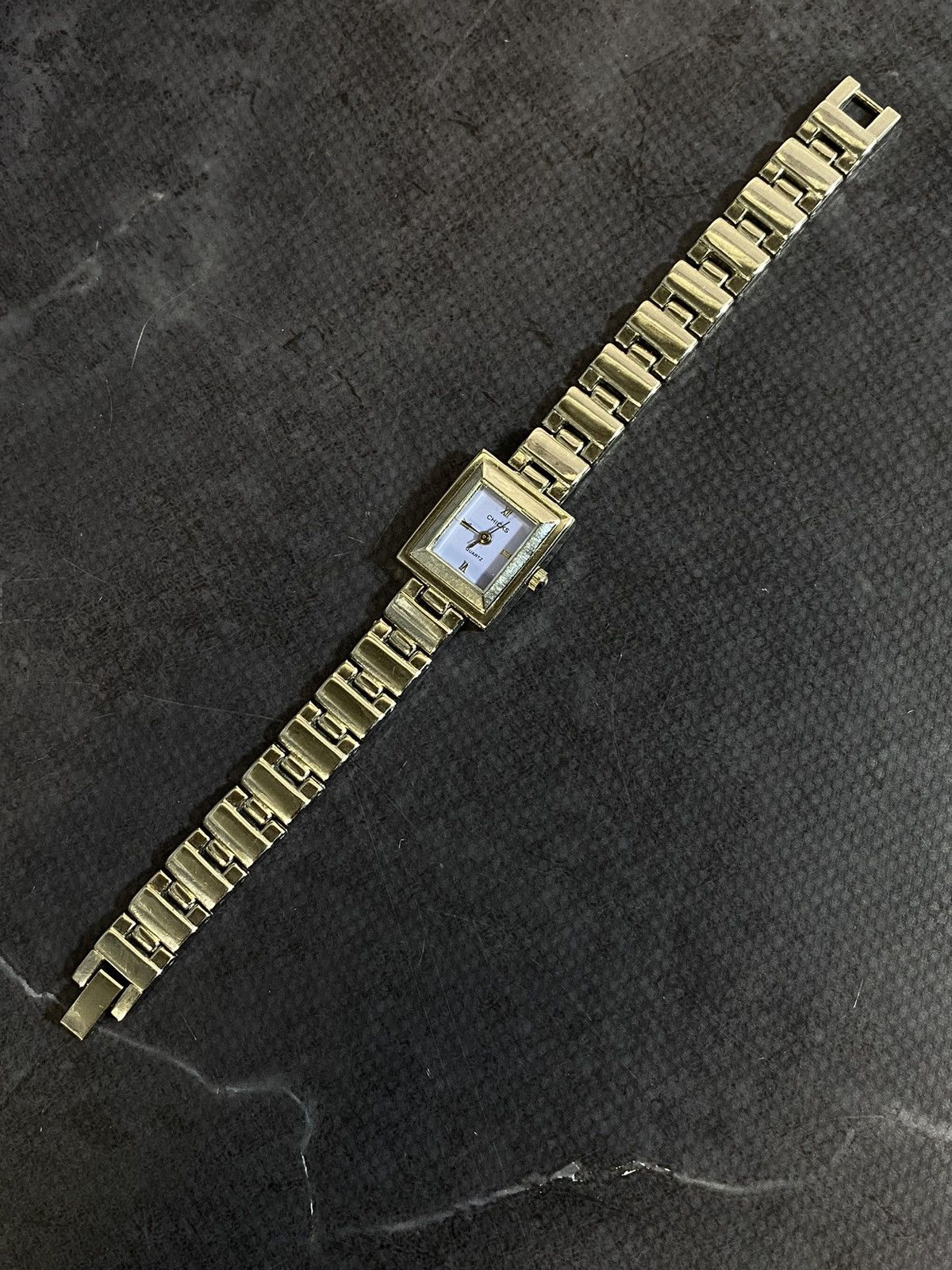 Hysteric Glamour Elegant CHICKS Watch with Metal Bracelet Japanese Brand Size ONE SIZE - 4 Thumbnail