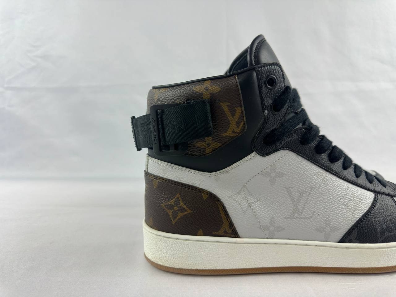 Louis Vuitton Louis Vuitton Rivoli High Top Tri Color Sneakers Size US 8 / EU 41 - 2 Thumbnail